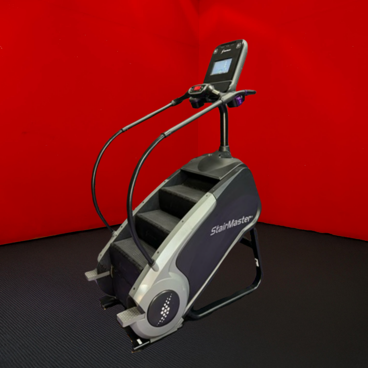 Stairmaster 8 Series Gauntlet Stepmill w/ 10" Embedded Console (Remanufactured)