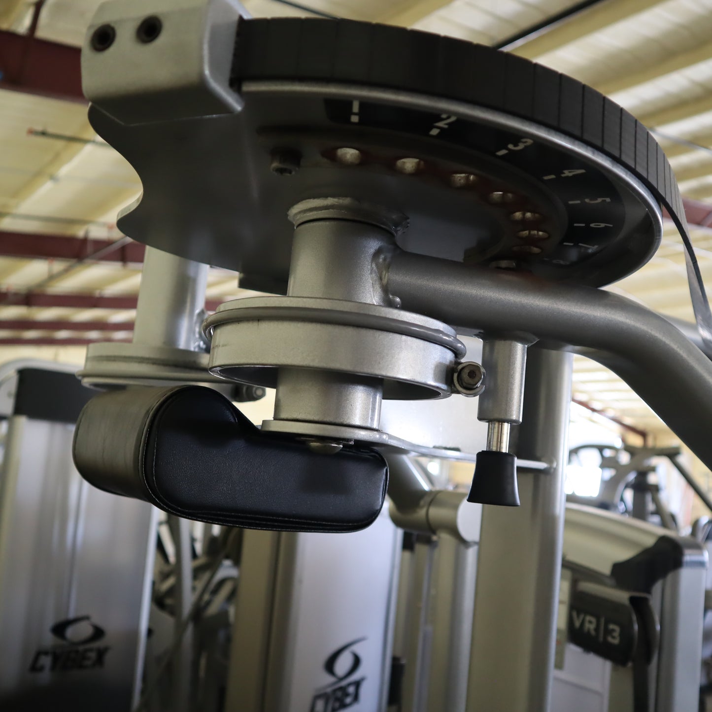 Precor EFX 835 Total Body Elliptical Trainer w/P30 Console (Converging Crossramp) *Refurbished*