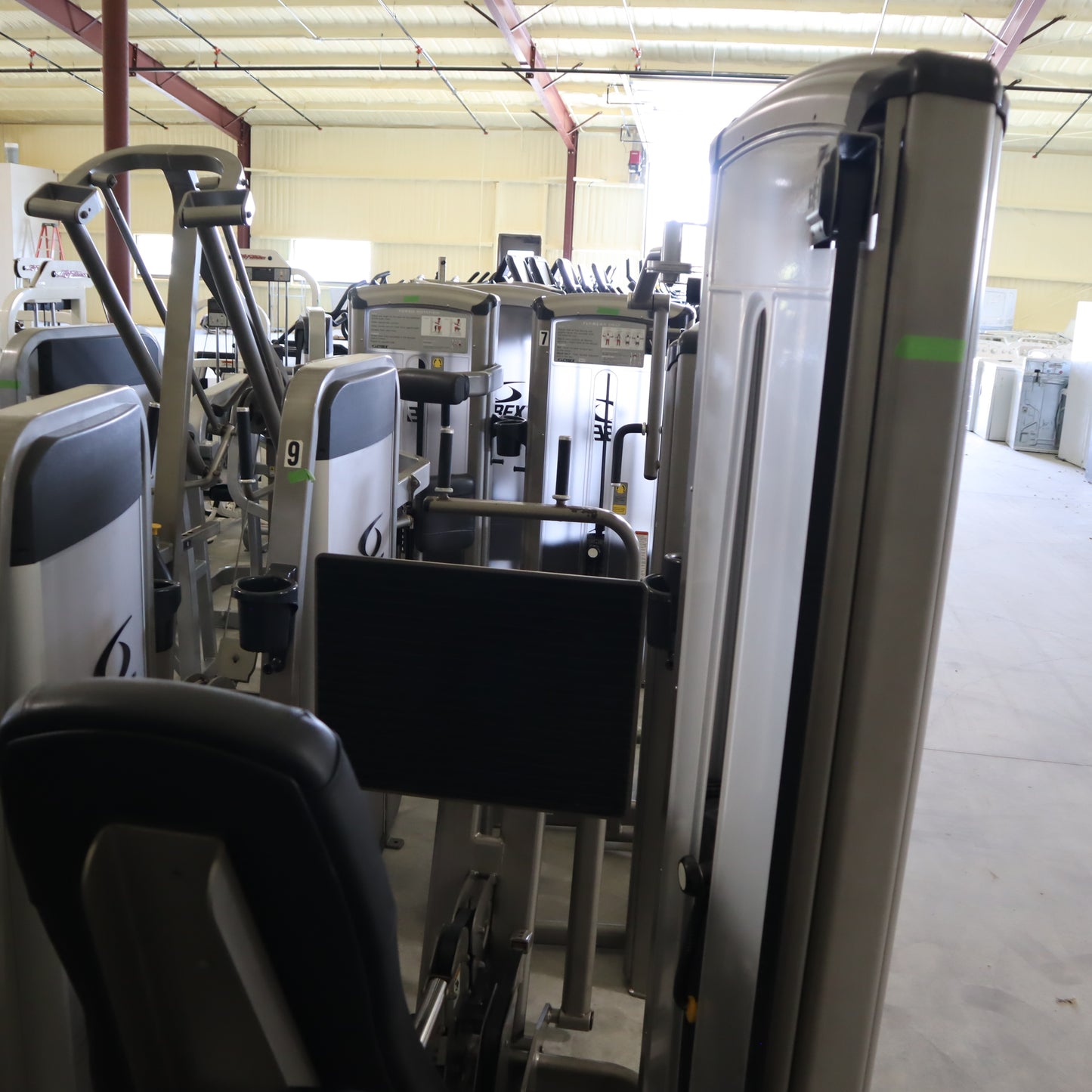 Precor EFX 835 Total Body Elliptical Trainer w/P30 Console (Converging Crossramp) *Refurbished*