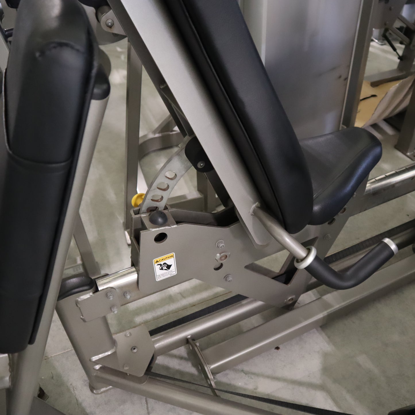 Precor EFX 835 Total Body Elliptical Trainer w/P30 Console (Converging Crossramp) *Refurbished*