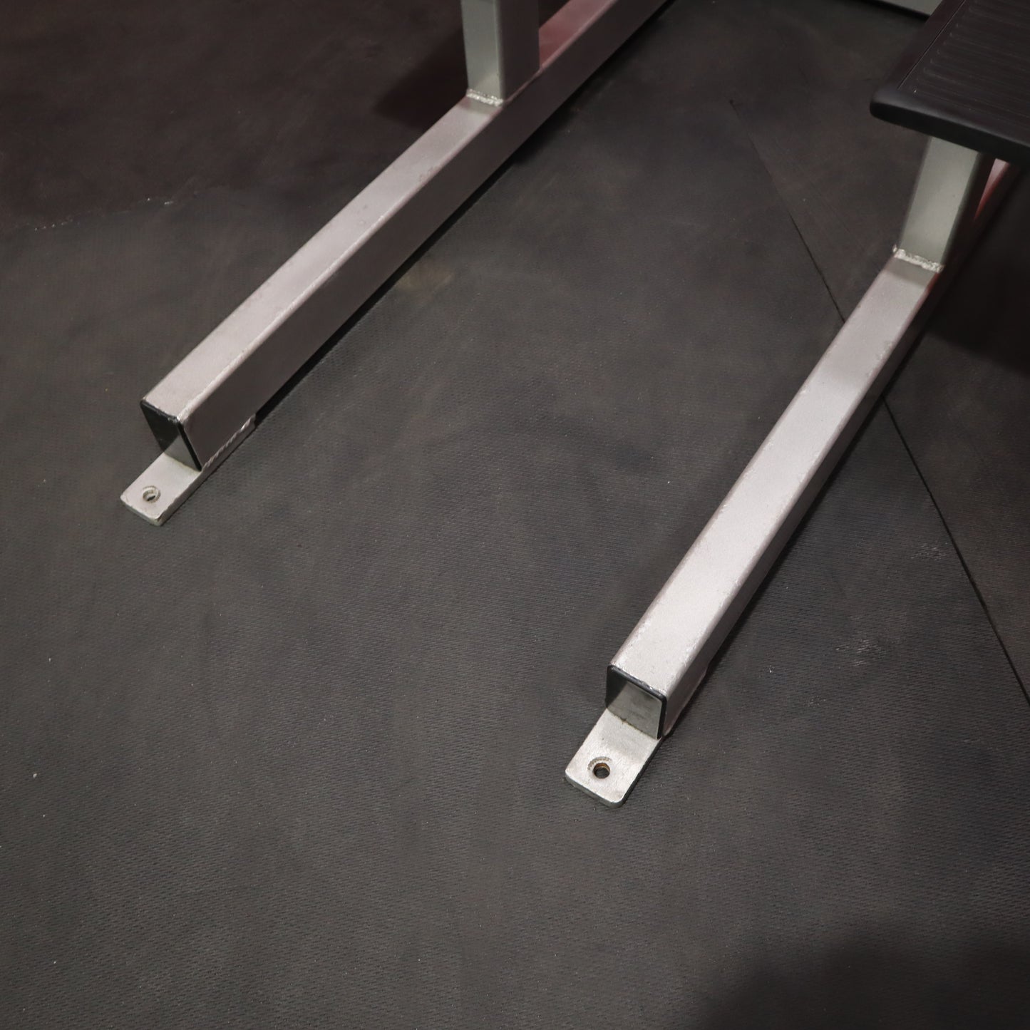 Star Trac F-617 Pull Up/Dip/Leg Raise (Refurbished)