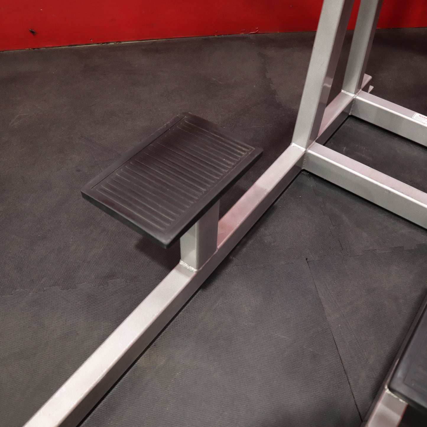 Star Trac F-617 Pull Up/Dip/Leg Raise (Refurbished)
