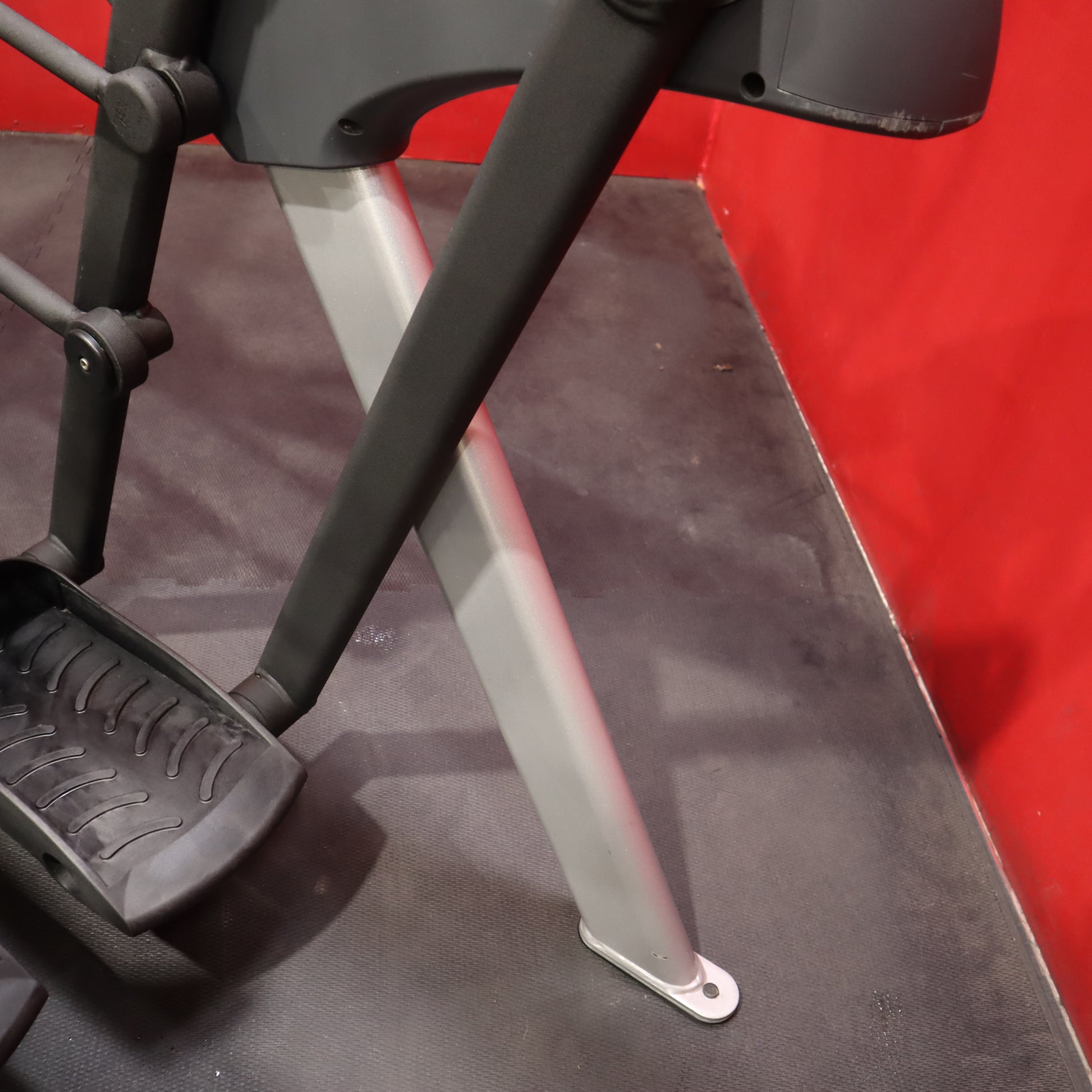 Cybex 626AT Arc Trainer (Remanufactured)