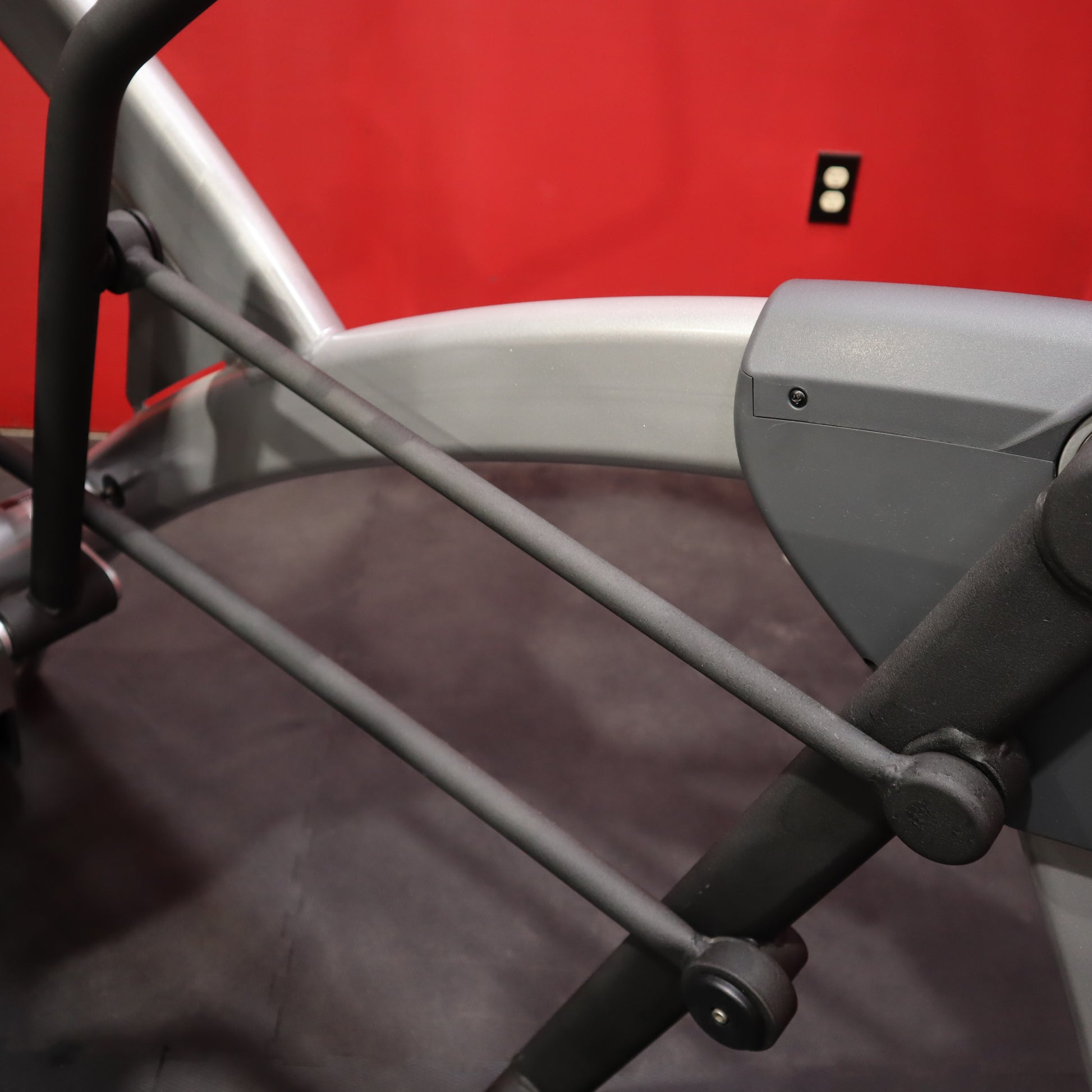 Cybex 626AT Arc Trainer (Remanufactured)