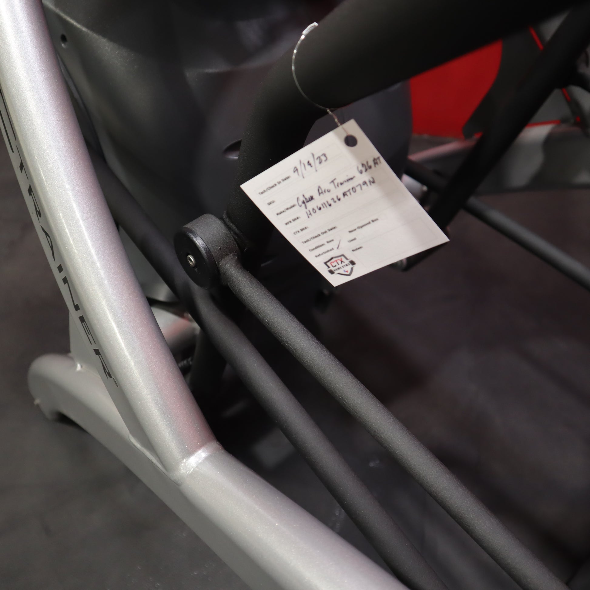 Cybex 626AT Arc Trainer (Remanufactured)