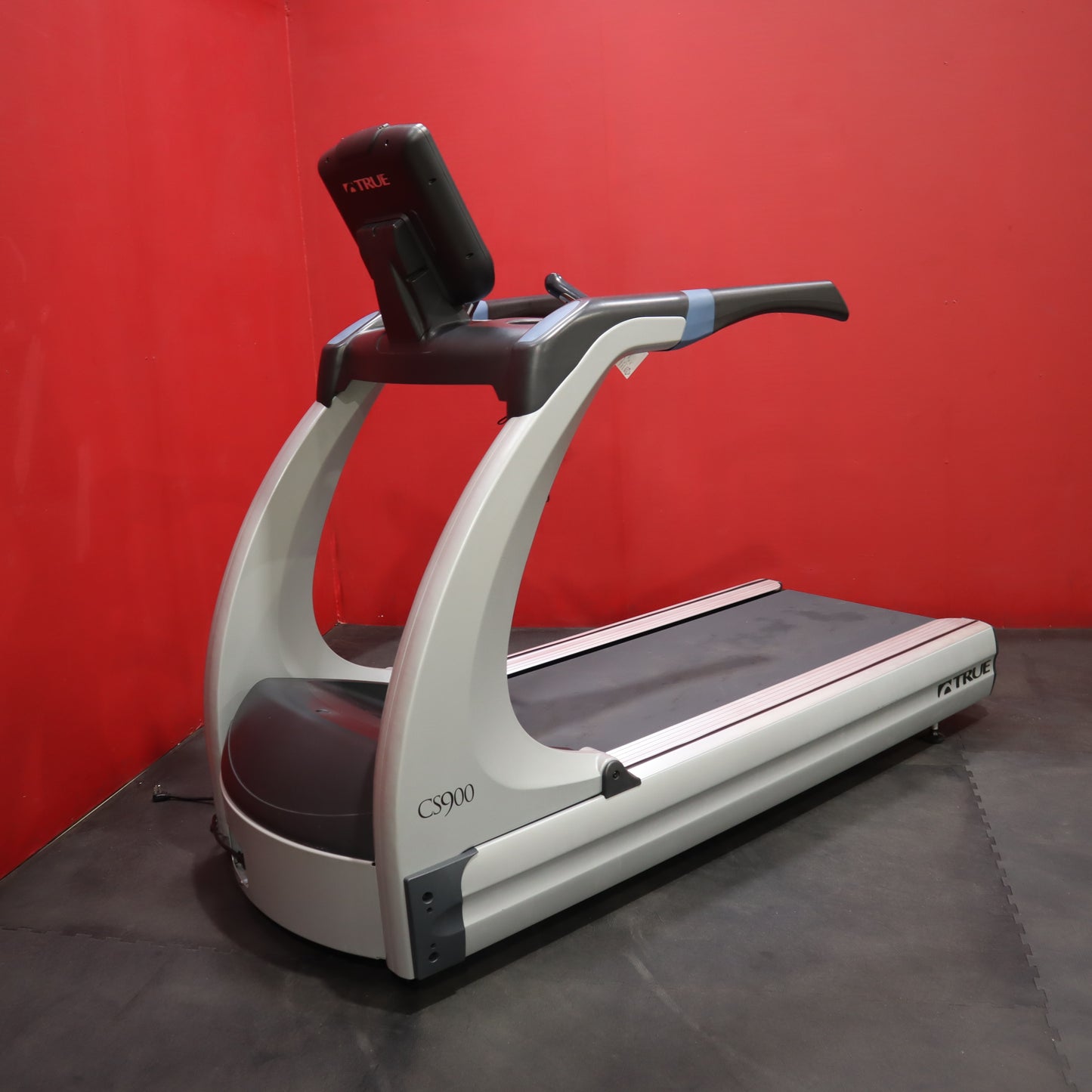 True Fitness CS900 Treadmill (Refurbished)