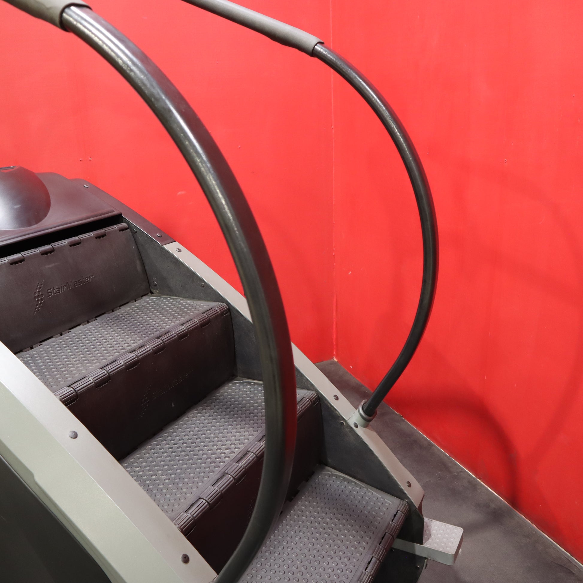 StairMaster SM5 StepMill w/10" TSE-1 Display (Remanufactured)