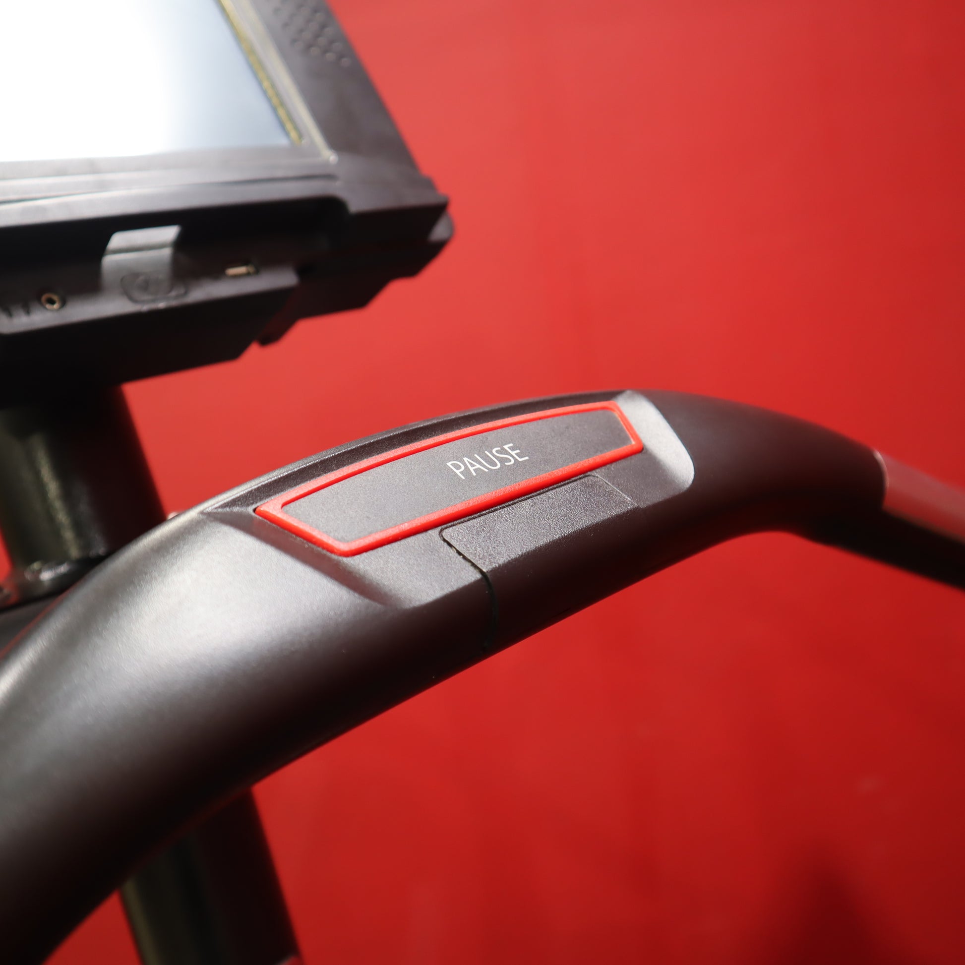 StairMaster SM5 StepMill w/10" TSE-1 Display (Remanufactured)