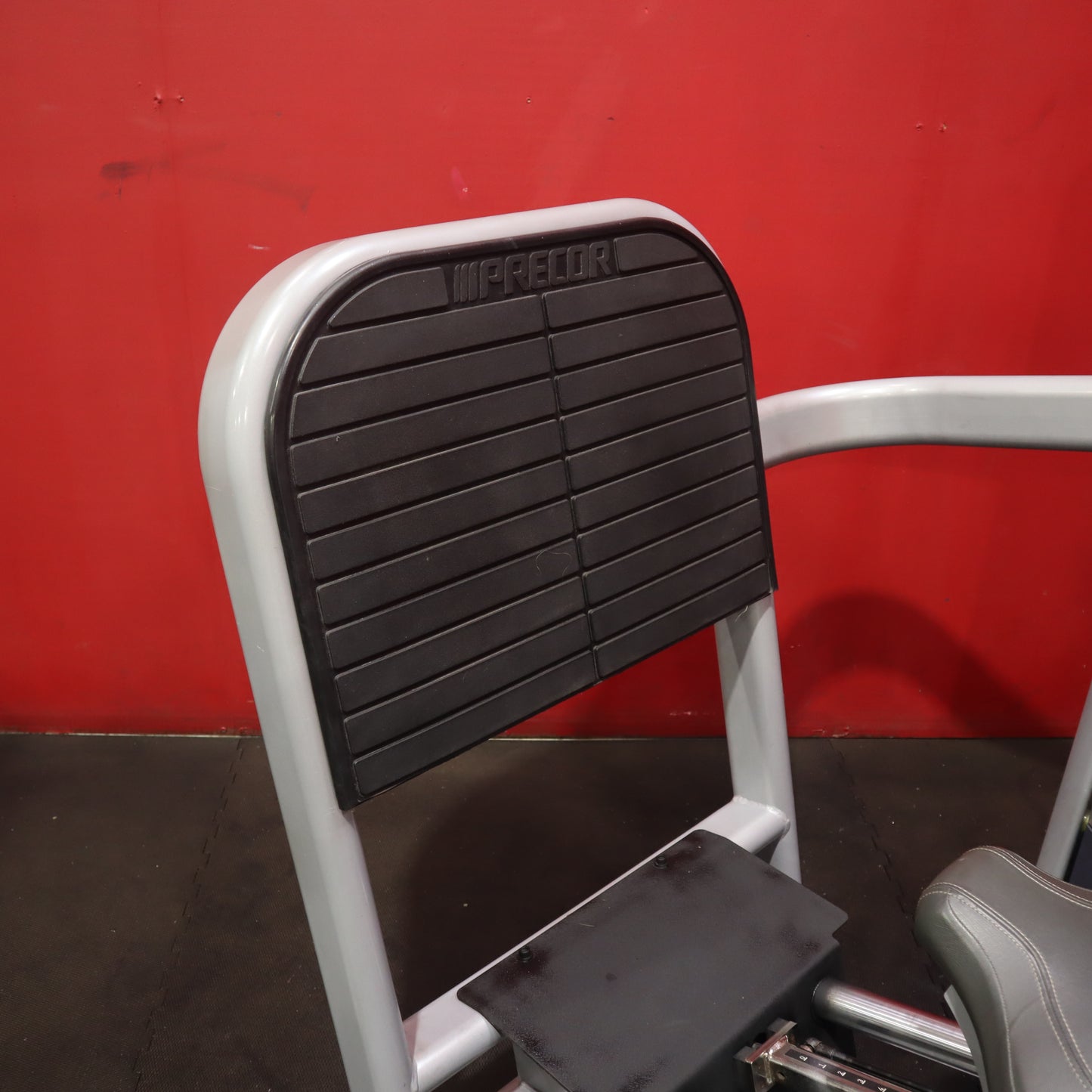 Precor Discovery Series Leg Press (Refurbished)
