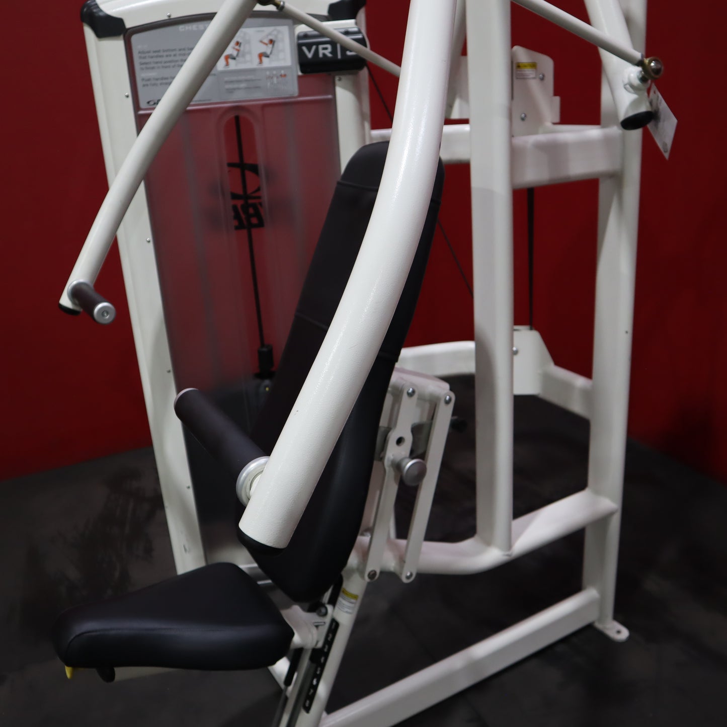 Cybex VR3 Selectorized Chest Press (Refurbished)