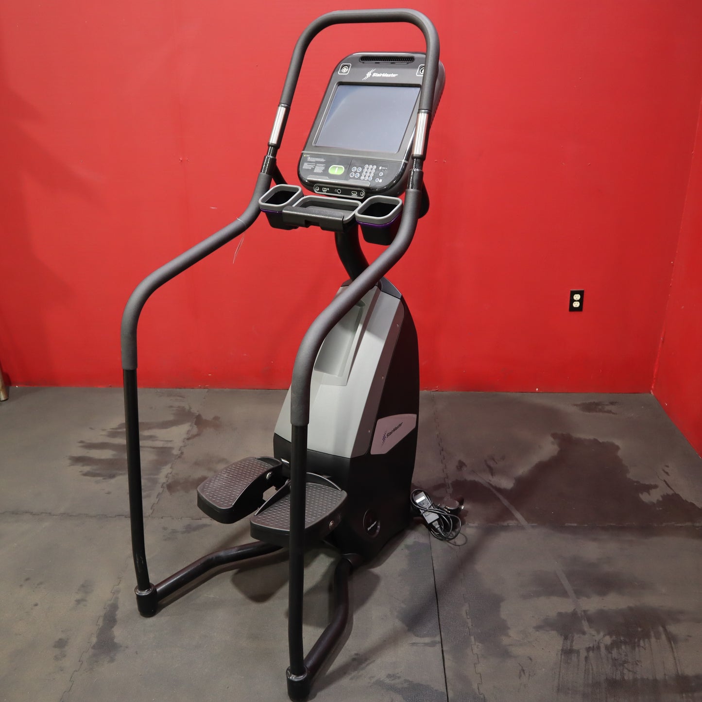 StairMaster FreeClimber 8 Series with OpenHub 10" Touchscreen (Refurbished)