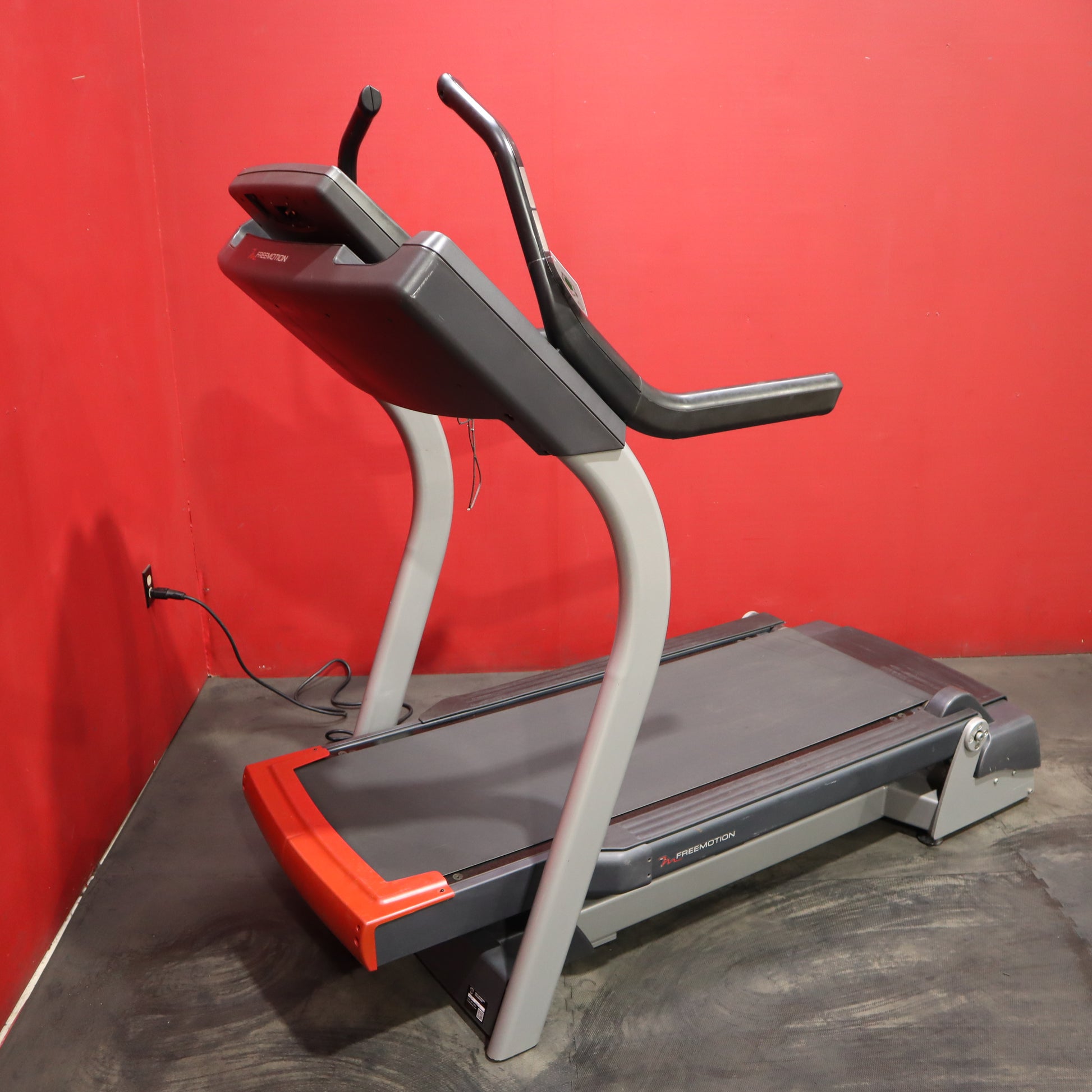 FreeMotion I11.9 Incline Trainer Treadmill (Remanufactured)