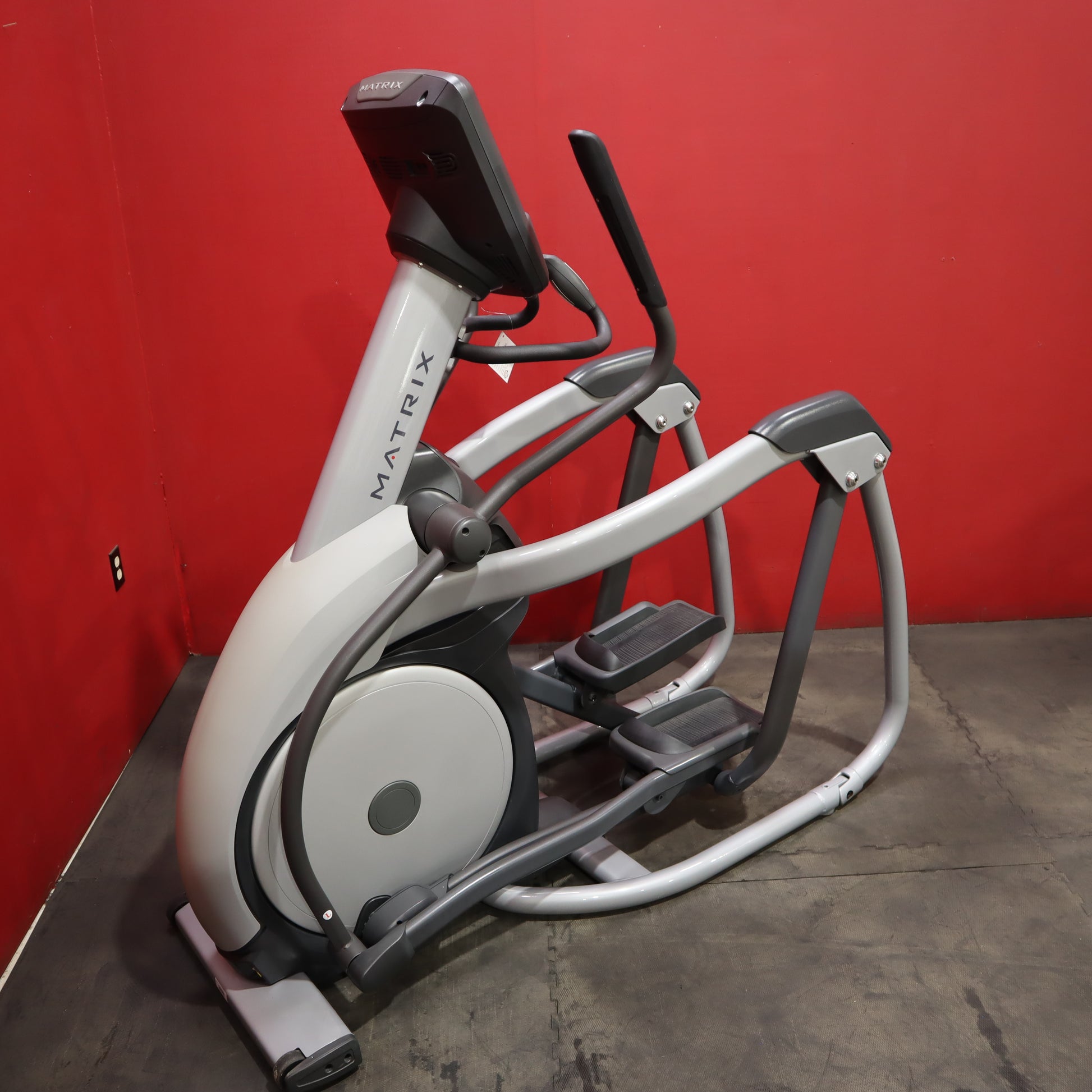 Matrix E-5x Suspension Elliptical Trainer (Remanufactured)