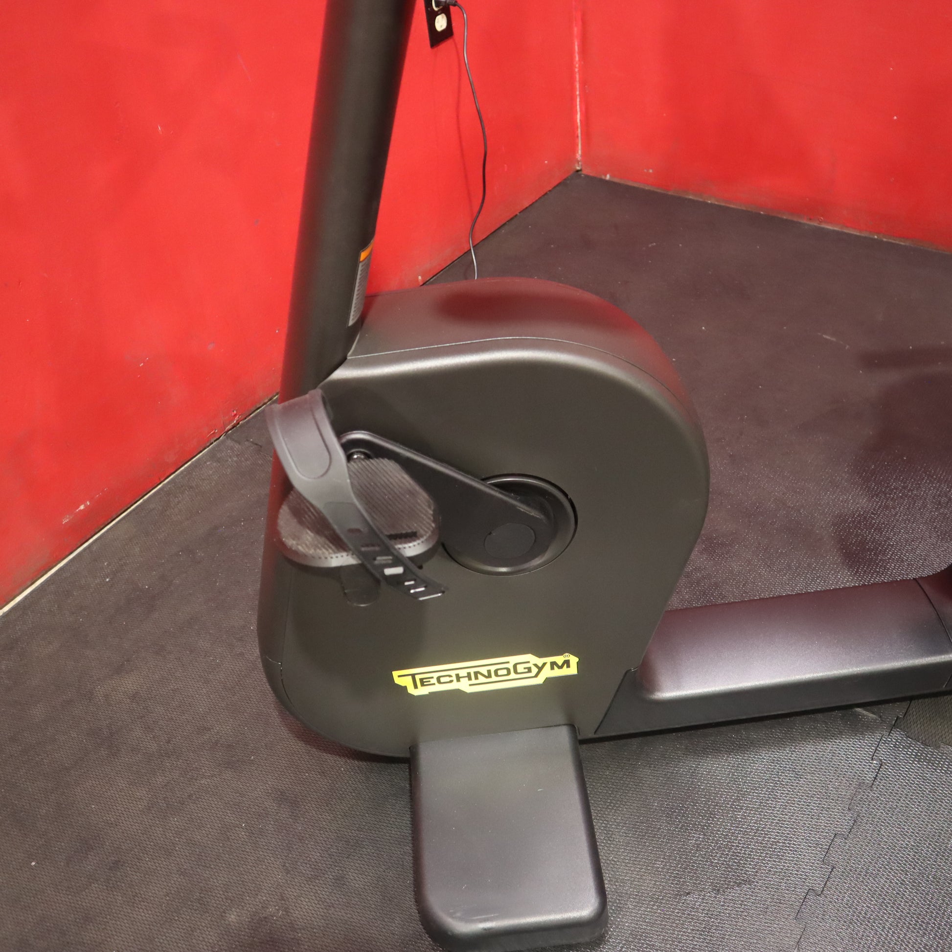 Technogym Excite Live 10" Recumbent Bike (Remanufactured)