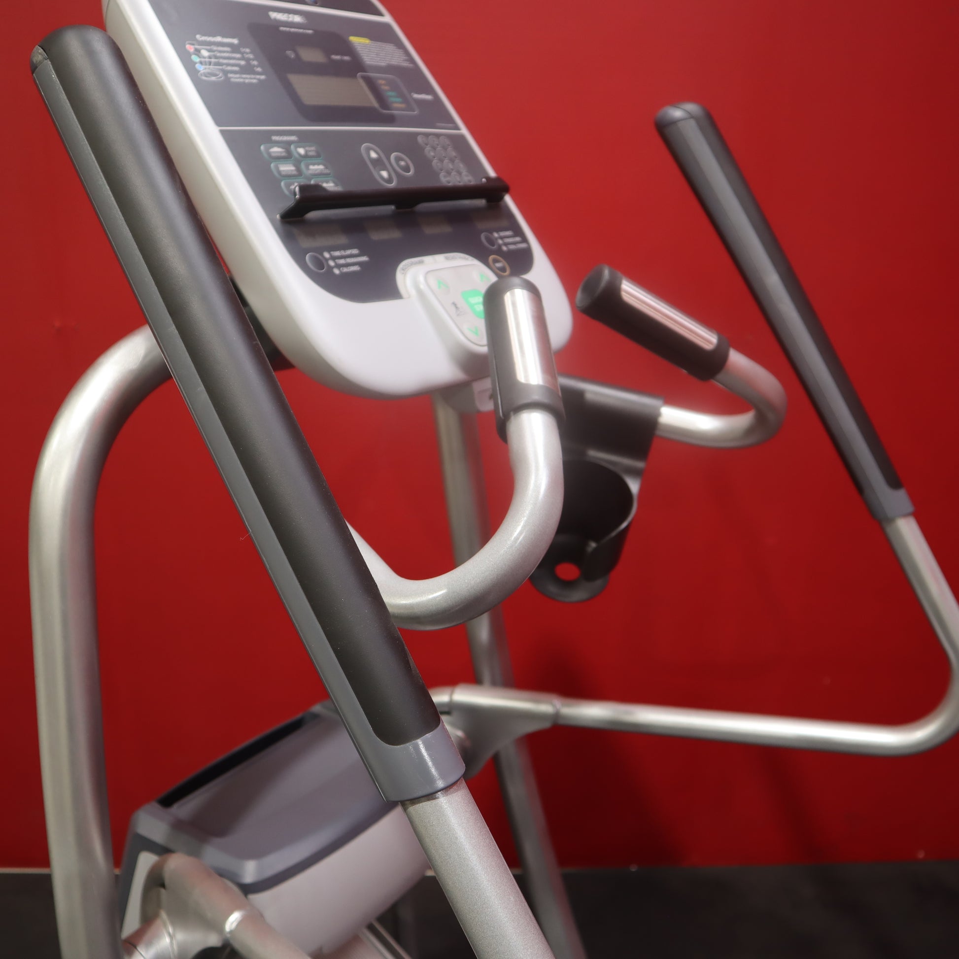 Precor EFX 536i Elliptical w/ Experience Console (Reacondicionado)