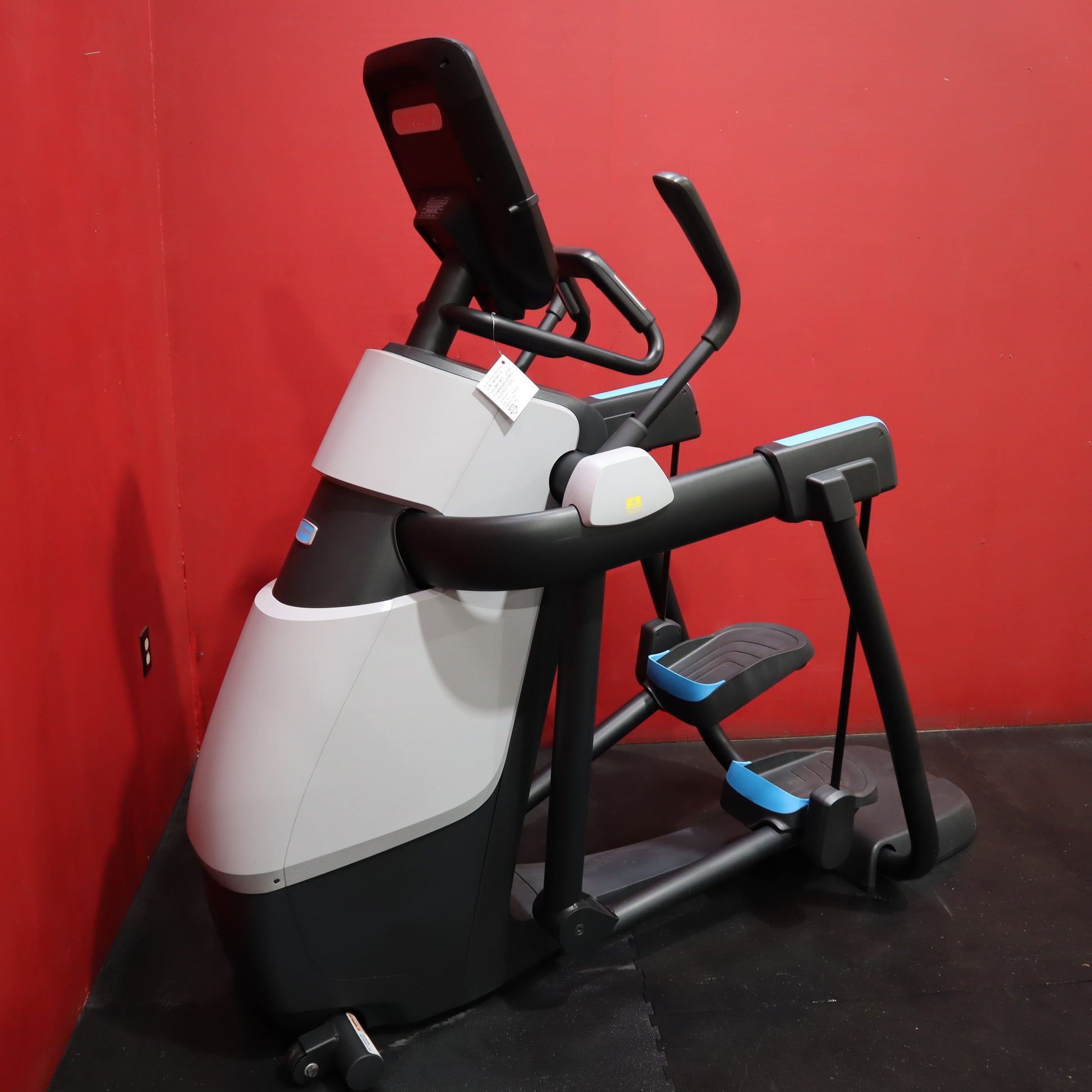 Precor AMT-12 885 Adaptive Motion Trainer w/ P82 Console (Remanufactured)