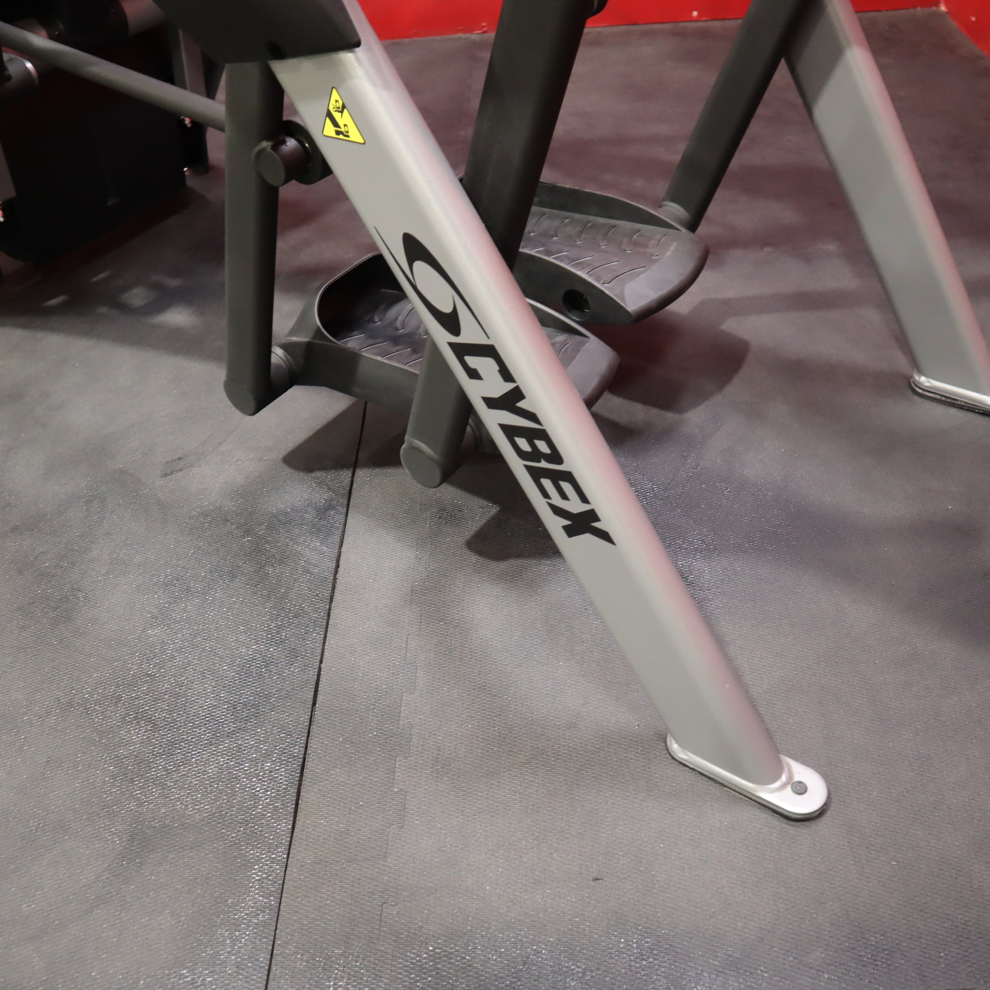 Cybex R Series Total Body Arc Trainer w/ 50L Console (Remanufactured)