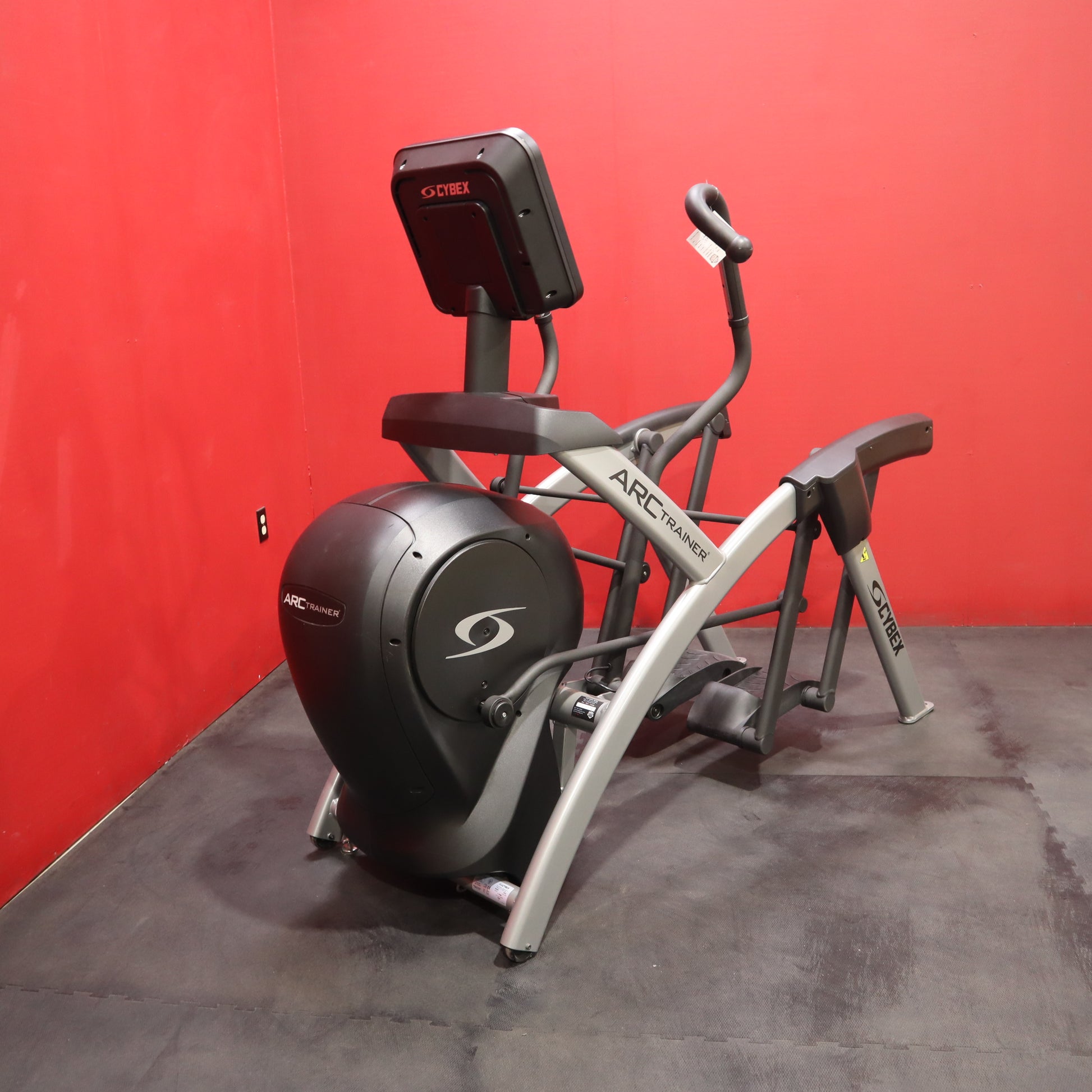 Cybex R Series Total Body Arc Trainer w/ 50L Console (Remanufactured)