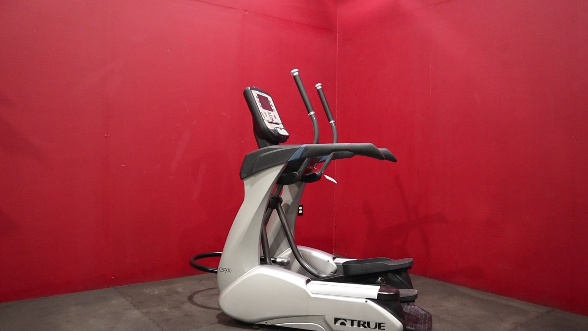 True Fitness XCS900 Elliptical Trainer (Remanufactured)