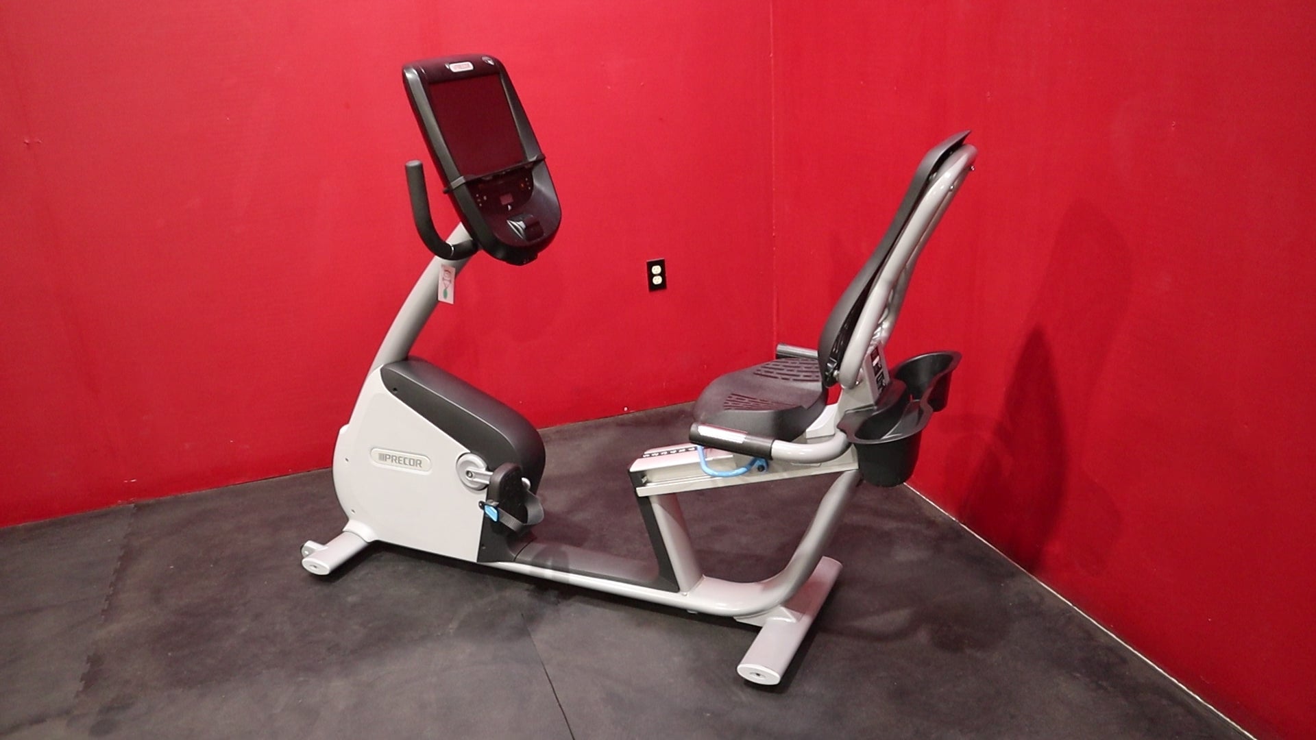 Precor RBK 885 Recumbent Bike w/P82 Console (Remanufactured)