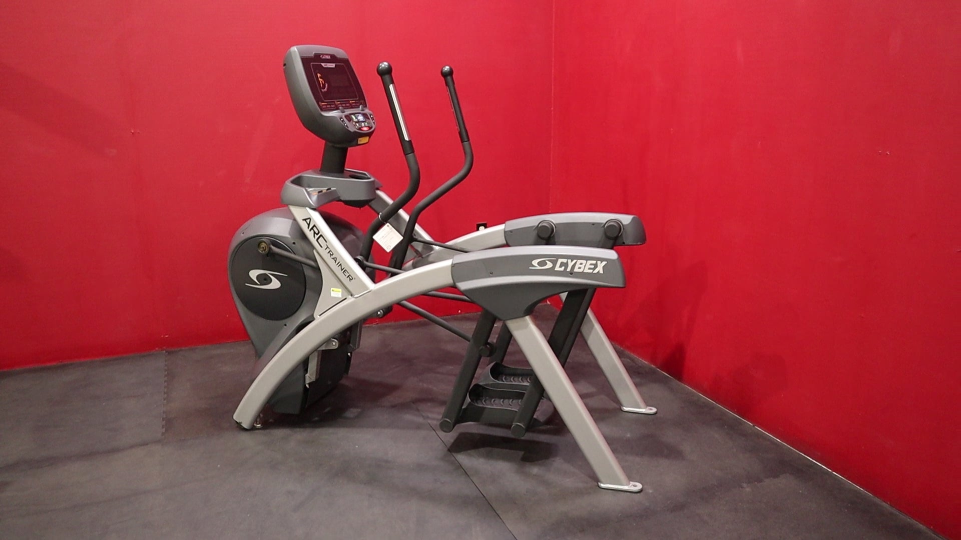 Cybex 626AT Arc Trainer (Remanufactured)