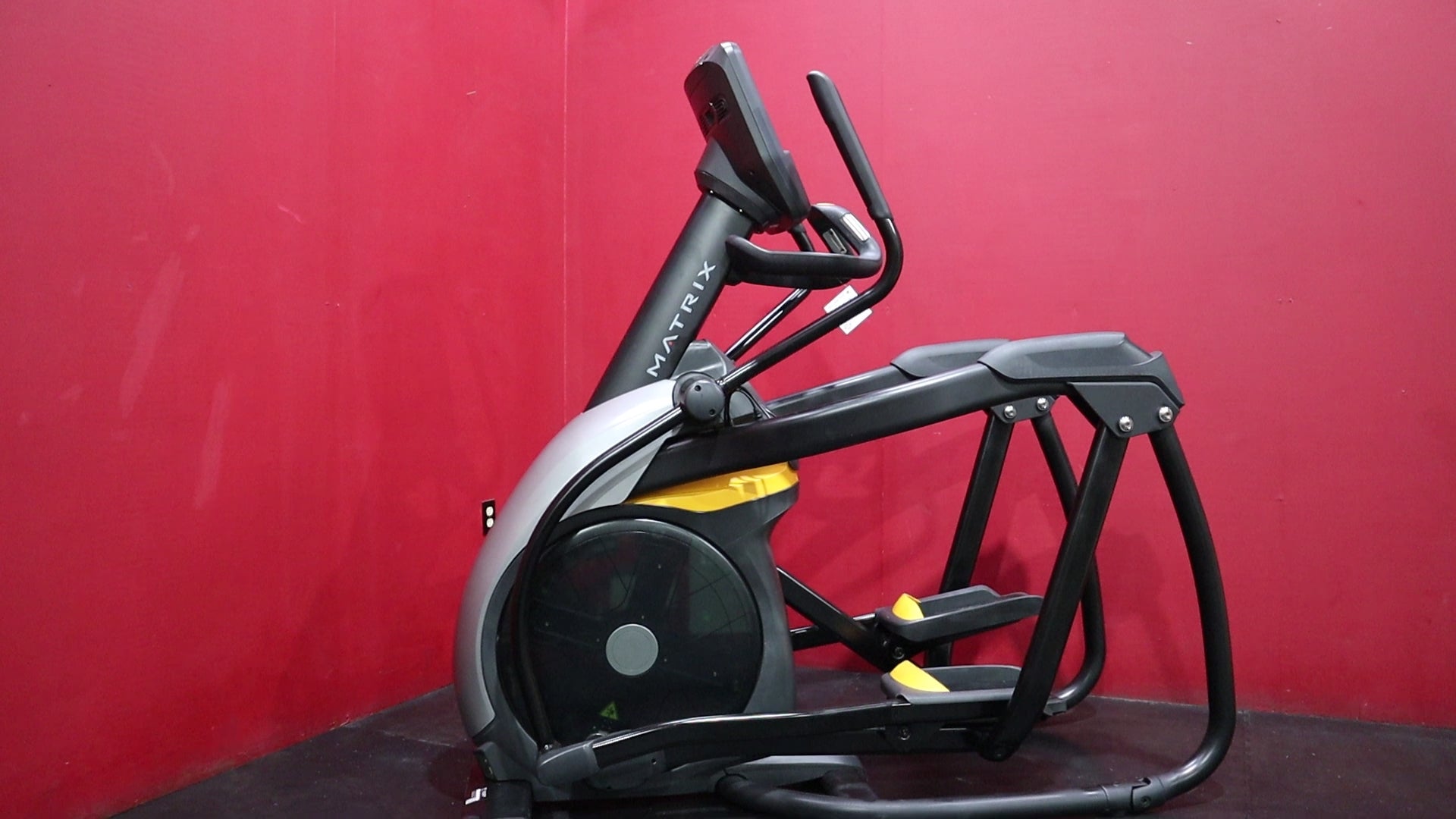 Matrix A-5x Ascent Elliptical Trainer (Remanufactured)