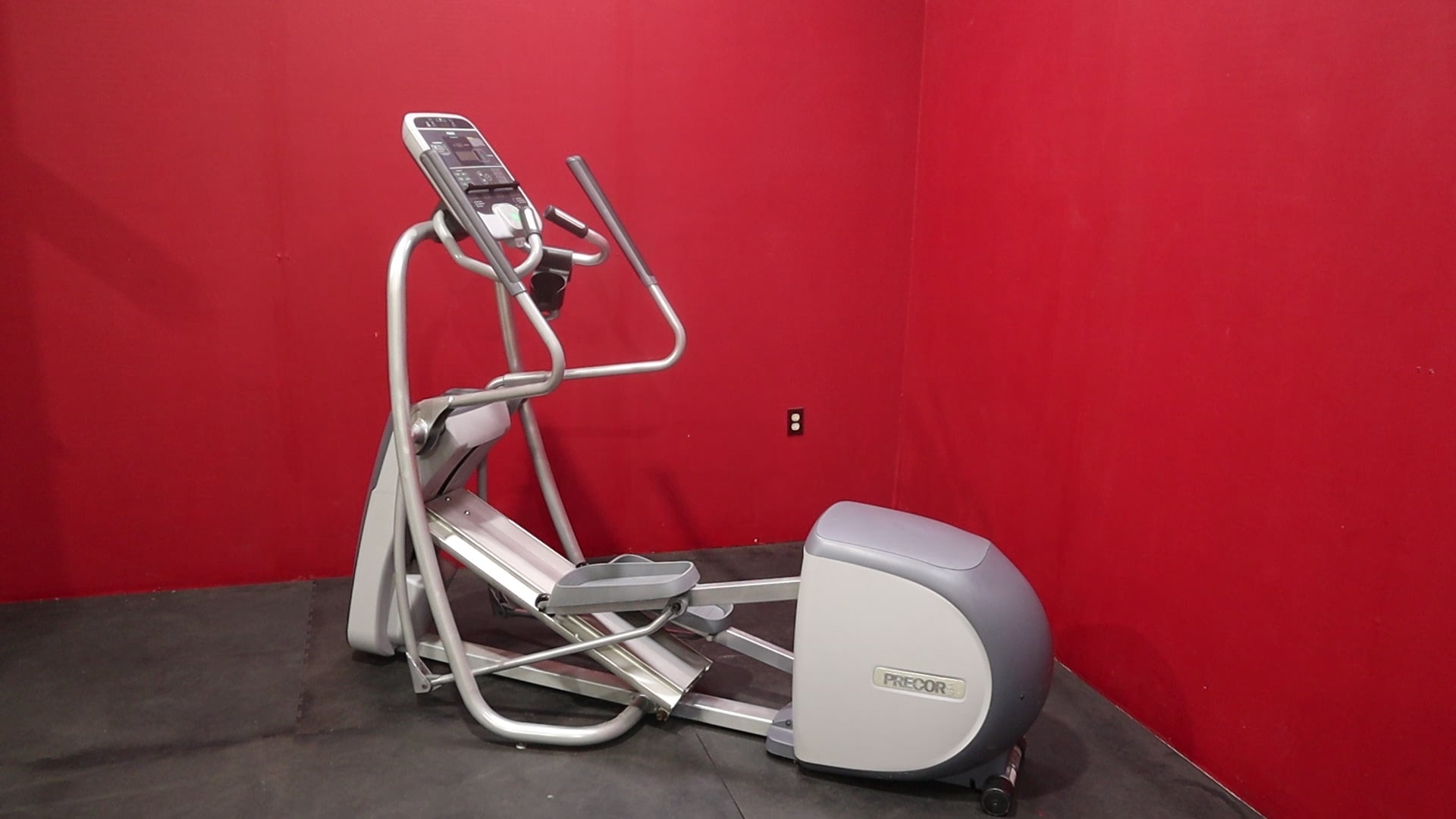 Precor EFX 536i Elliptical w/ Experience Console (Reacondicionado)