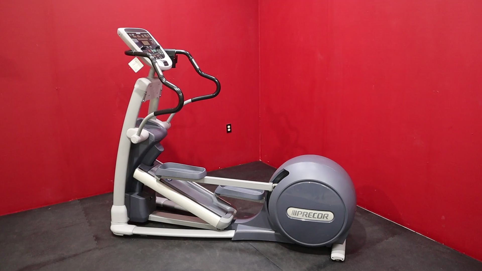 Precor EFX 833 Entrenador elíptico de cuerpo inferior con consola P30 (reacondicionado)