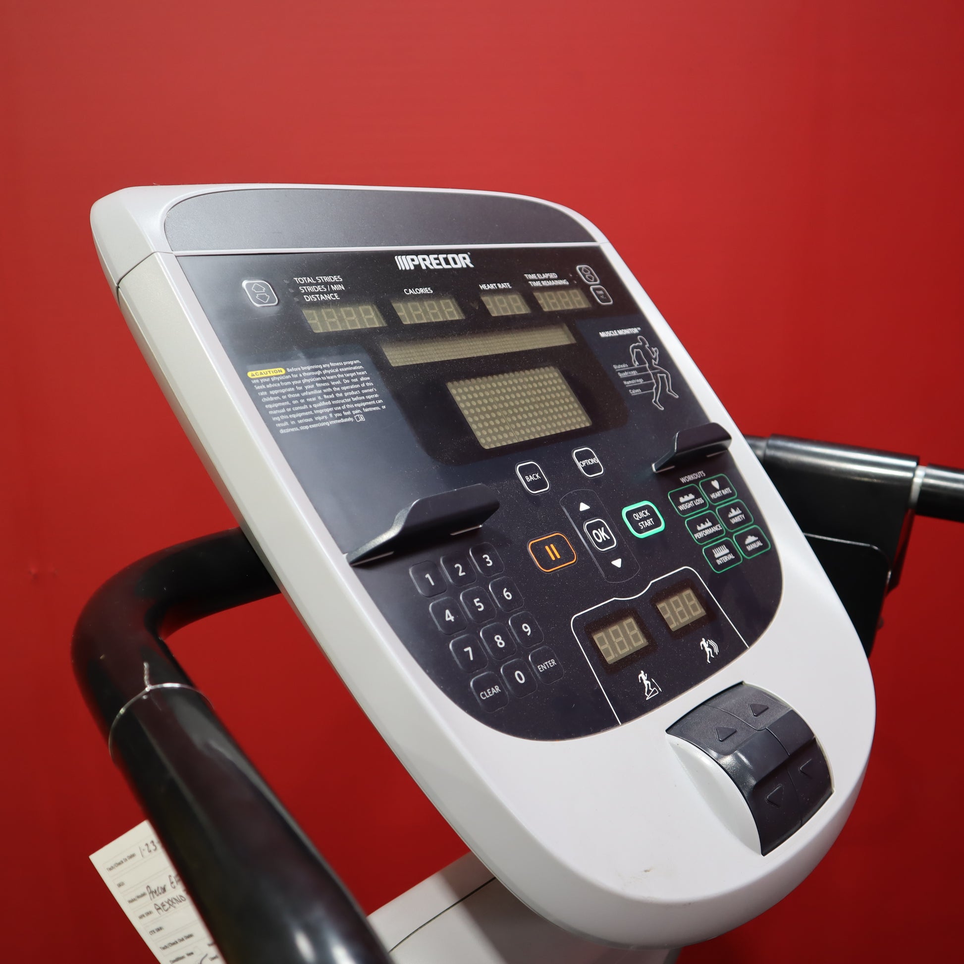 Precor EFX 833 Entrenador elíptico de cuerpo inferior con consola P30 (reacondicionado)
