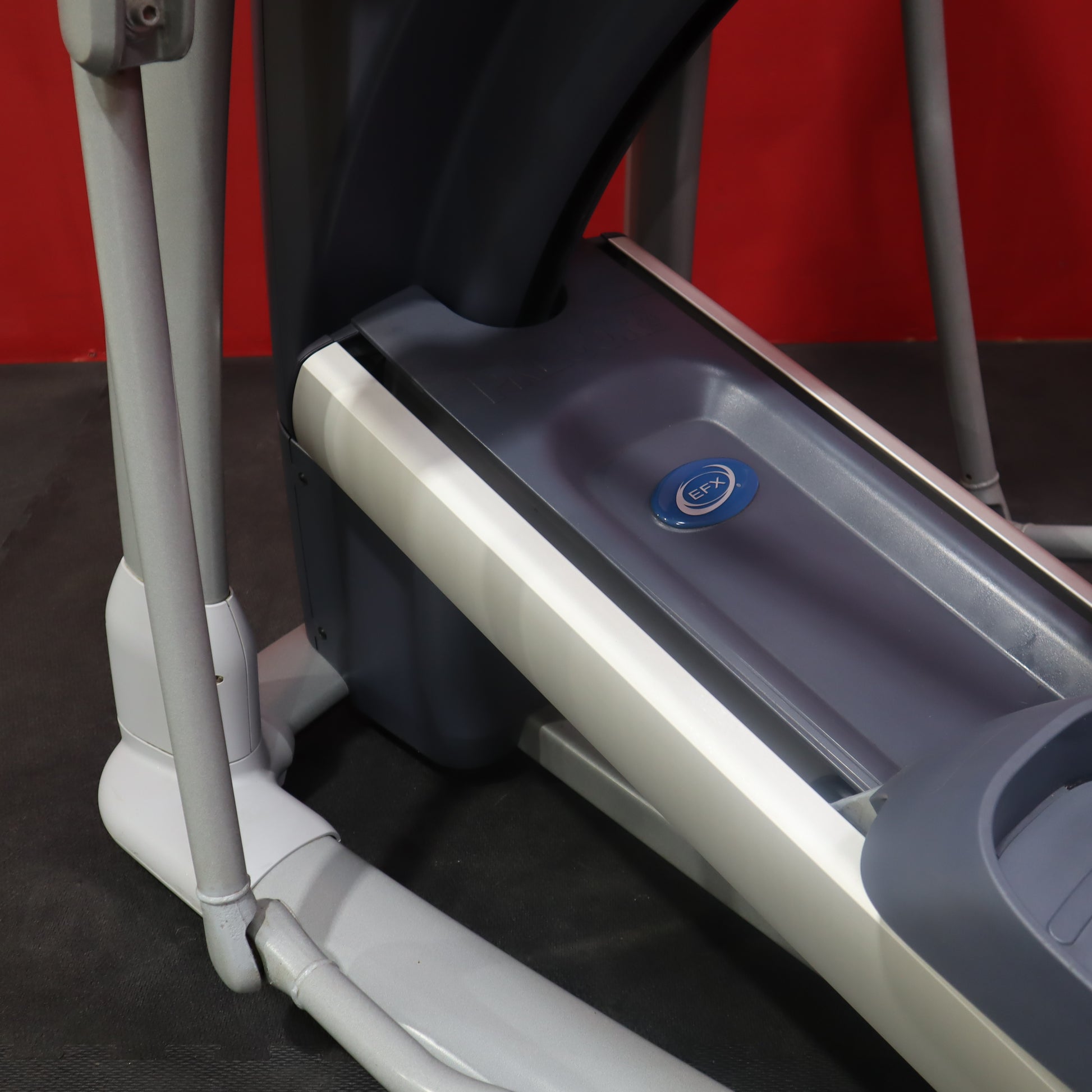 Precor EFX 576i Total Body Elliptical Trainer w/Experience Console (Remanufactured)