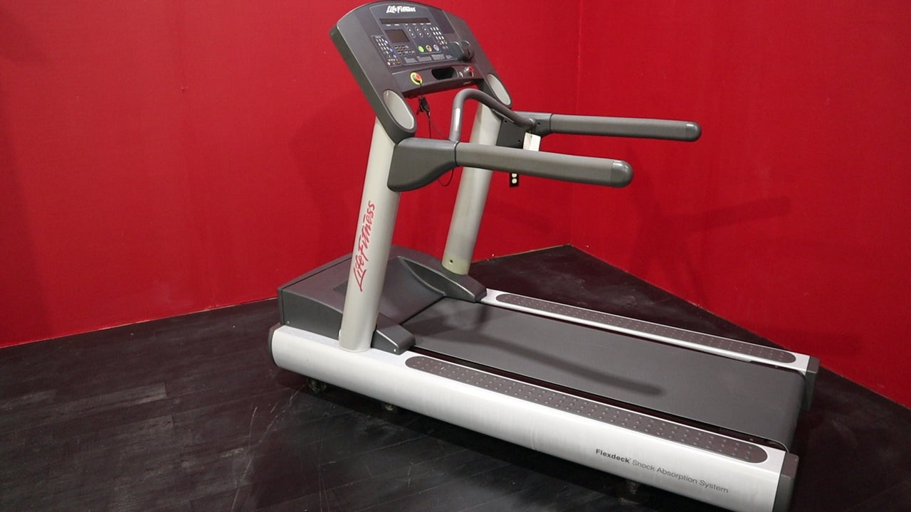 Life Fitness CLST Integrity Series Treadmill (Remanufactured)