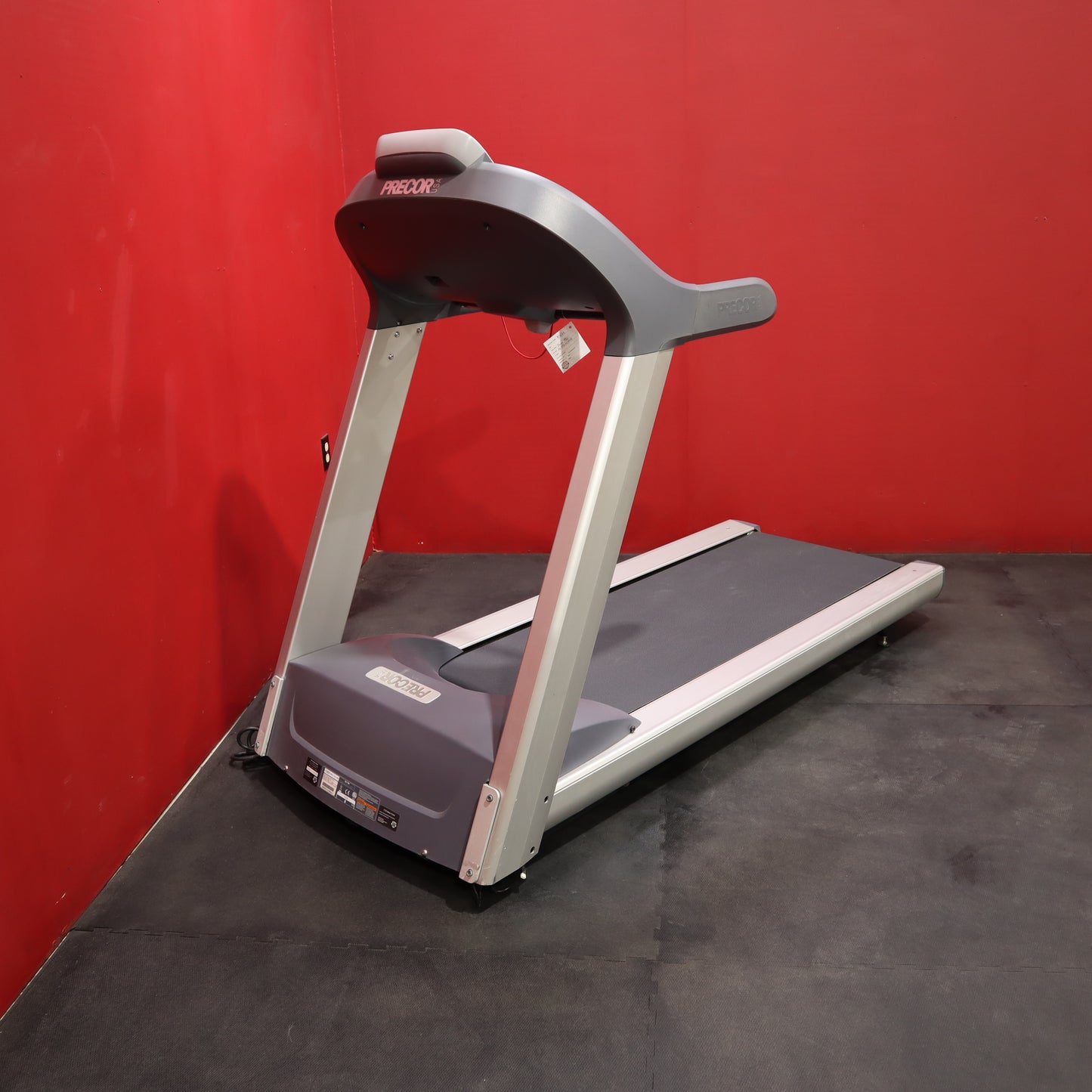 Precor 932i Treadmill (Reacondicionado)