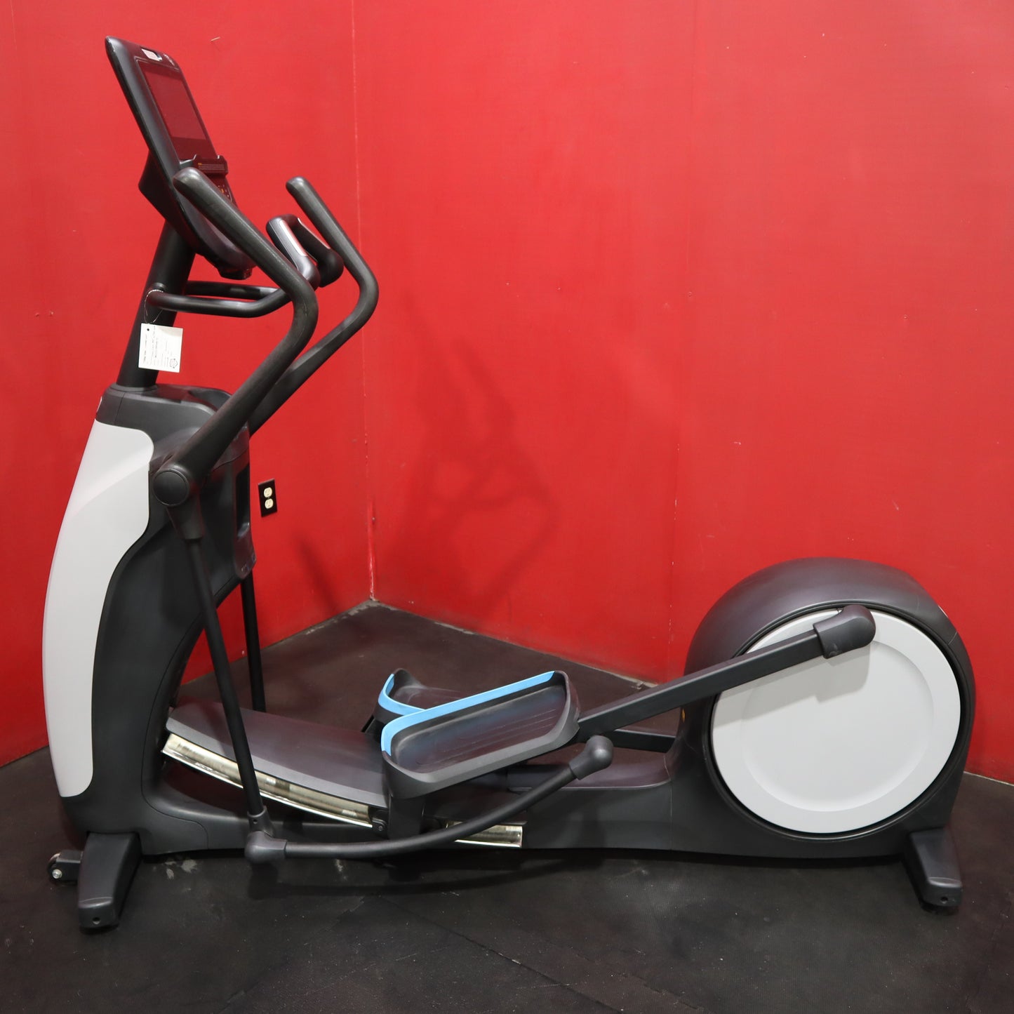 Precor EFX 865 Total Body Elliptical Trainer w/ P62 Display (Refurbished)