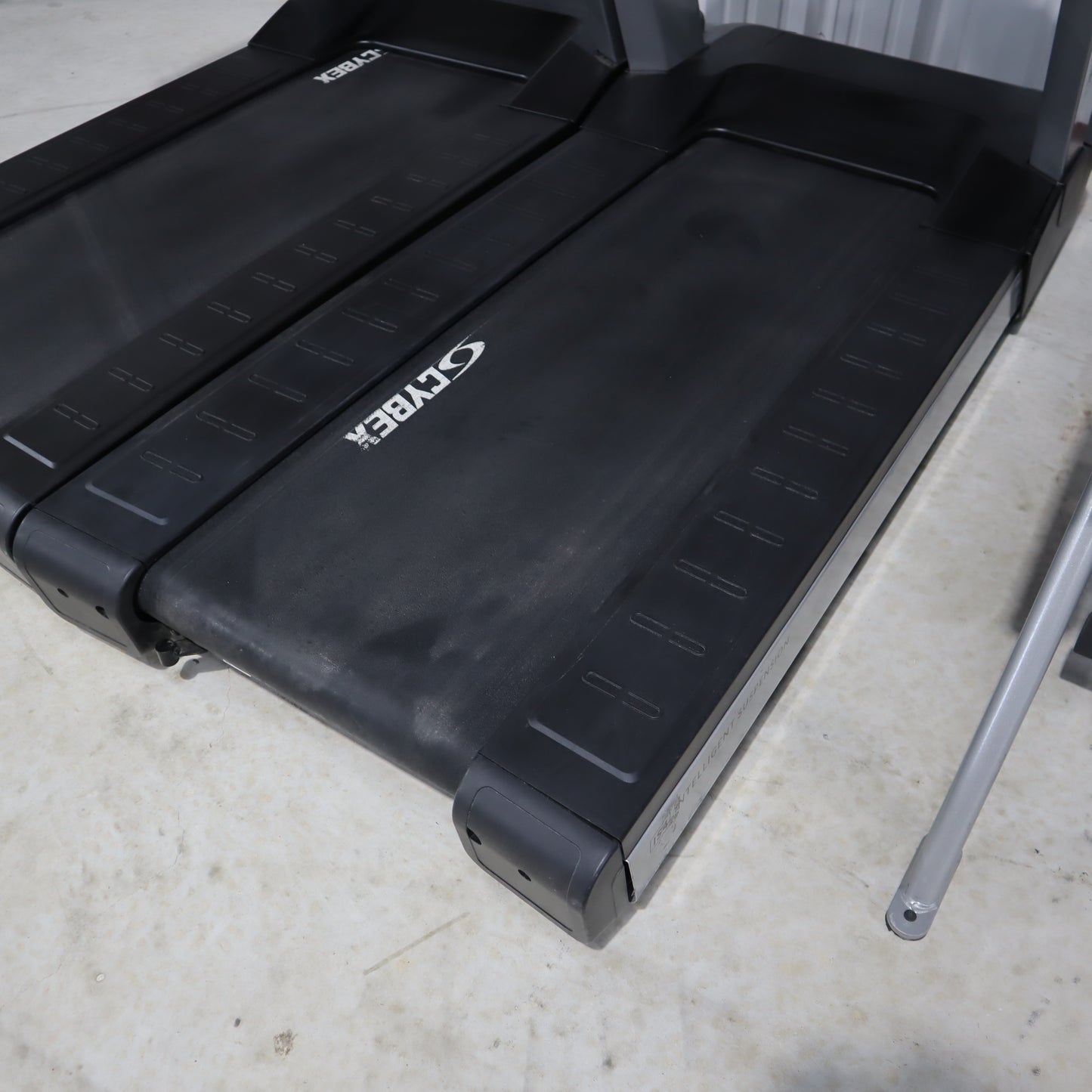 Paquete Cybex Treadmill &amp; Arc Trainer * Dos pisadas de la serie R, dos 626AT Arc Trainer * (usado)