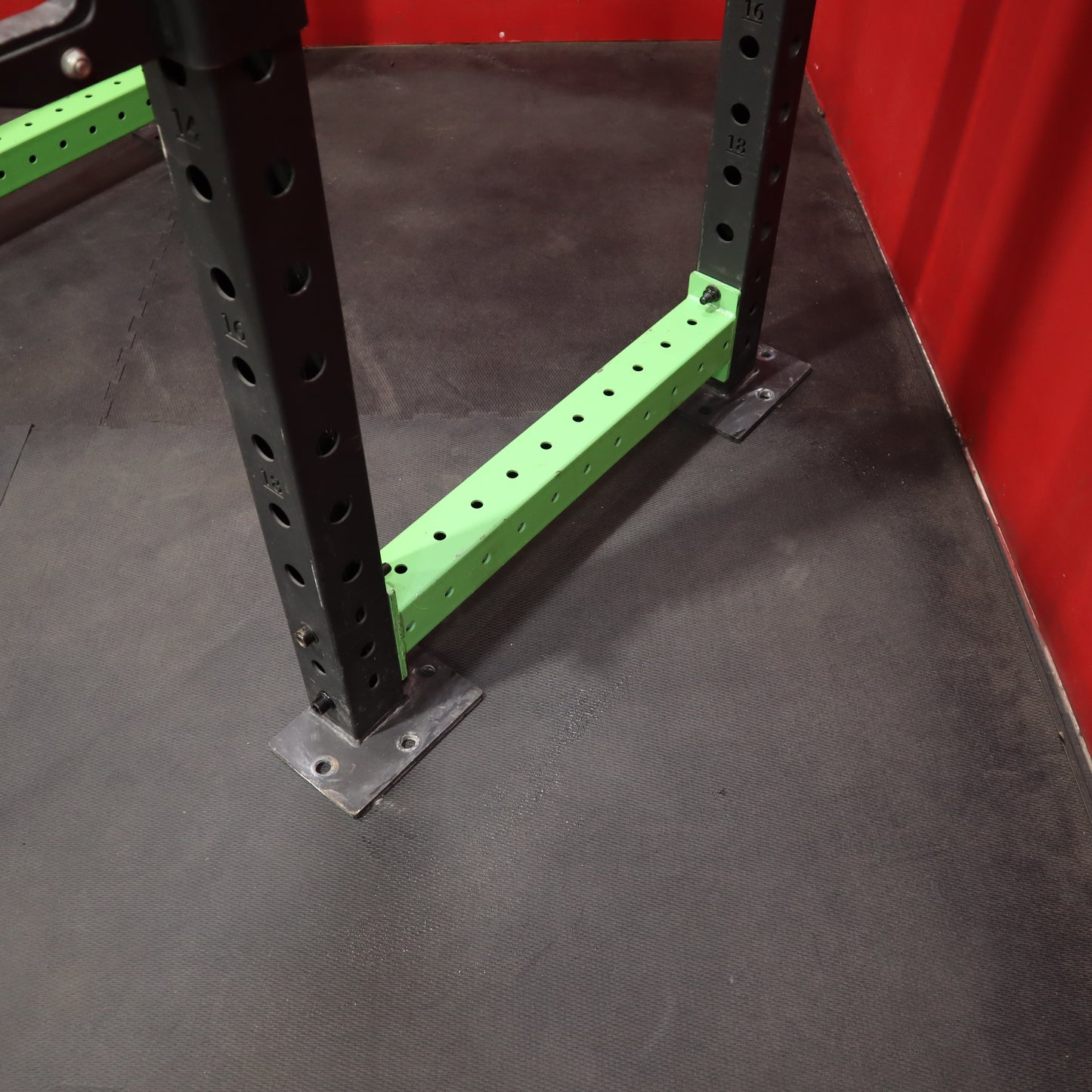 Heavy Duty Commercial Power Rack w/ Pull Up Bars (Refurbished)