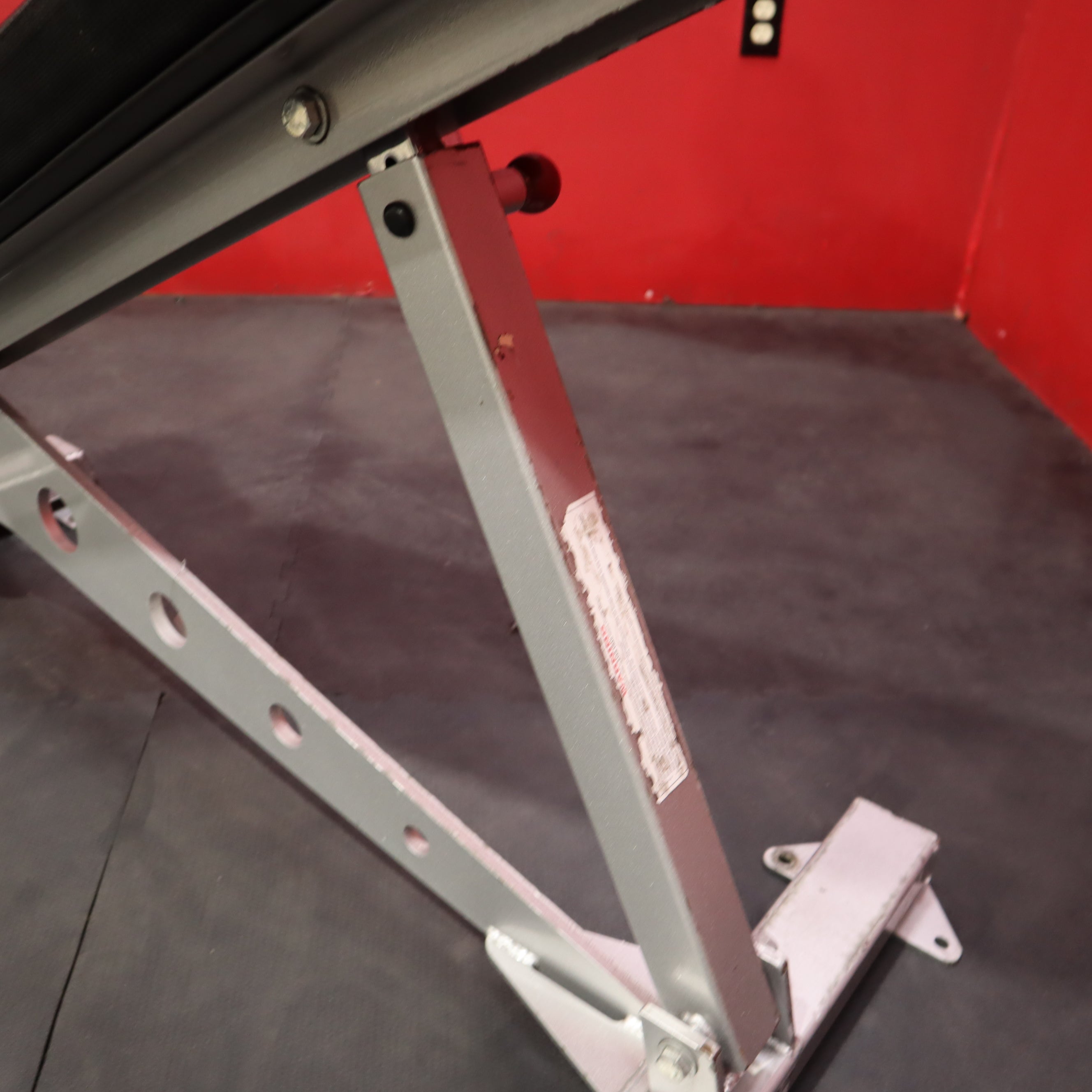 Adjustable bench press discount diy