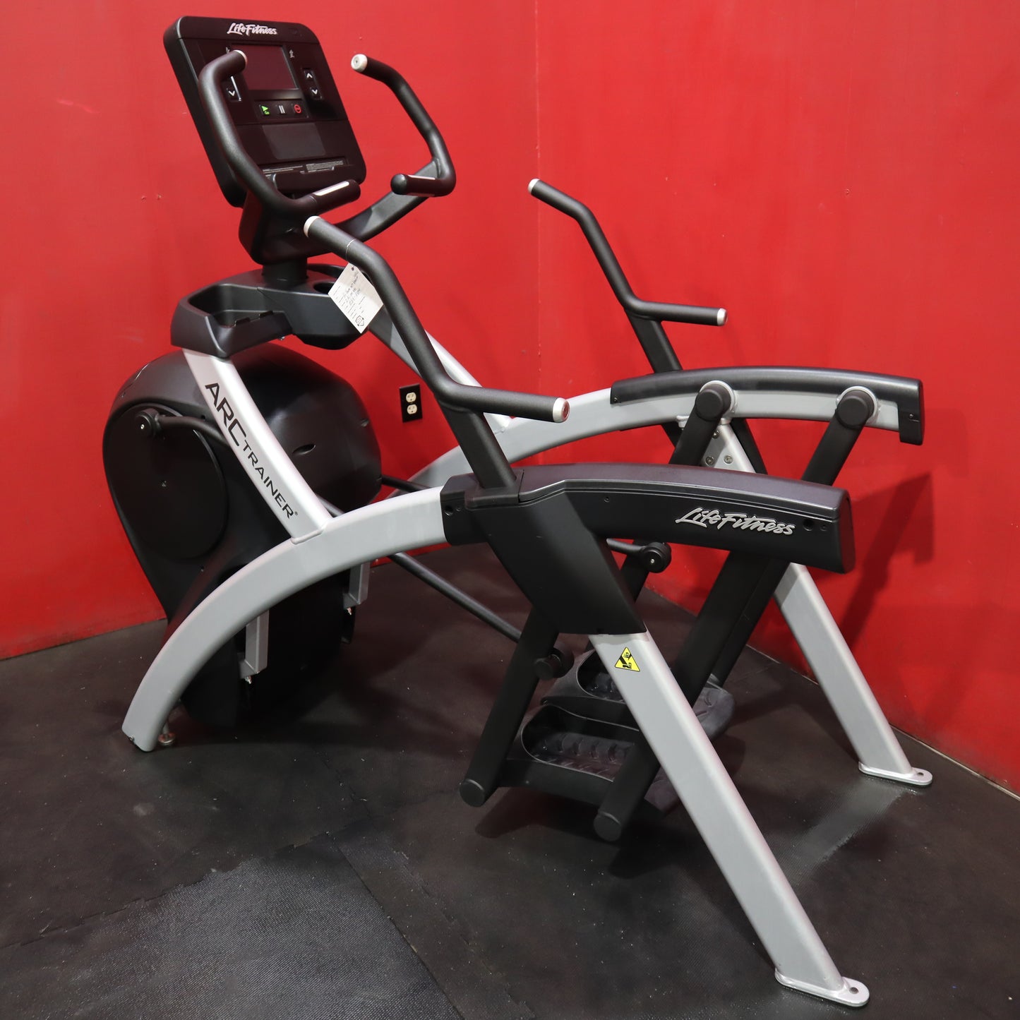 Life Fitness INTLS Total Body Arc Trainer (Refurbished)