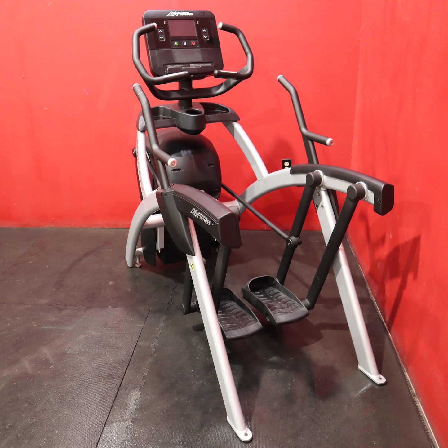 Life Fitness INTLS Total Body Arc Trainer (Refurbished)