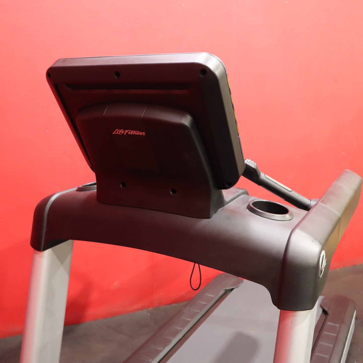 Life Fitness INTD Treadmill (Refurbished)