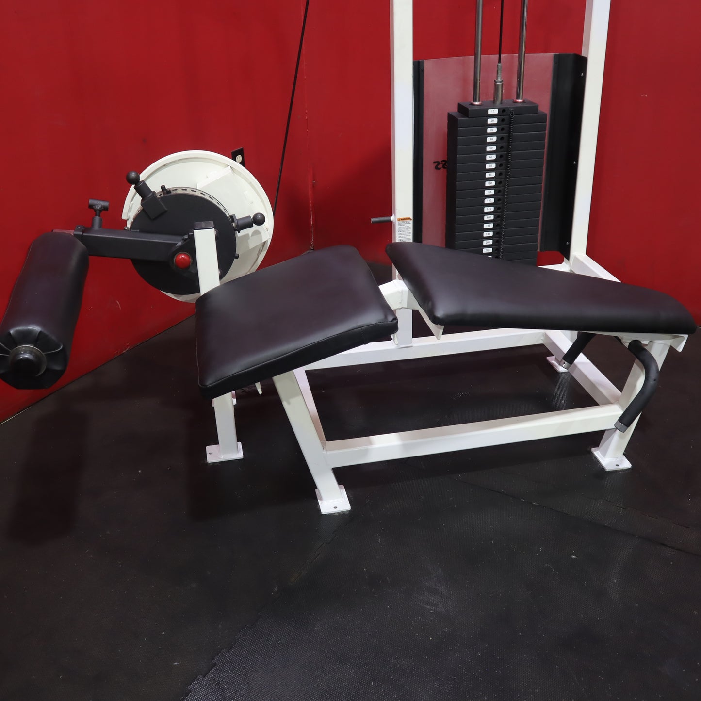 Life Fitness Prone Leg Curl (Refurbished)