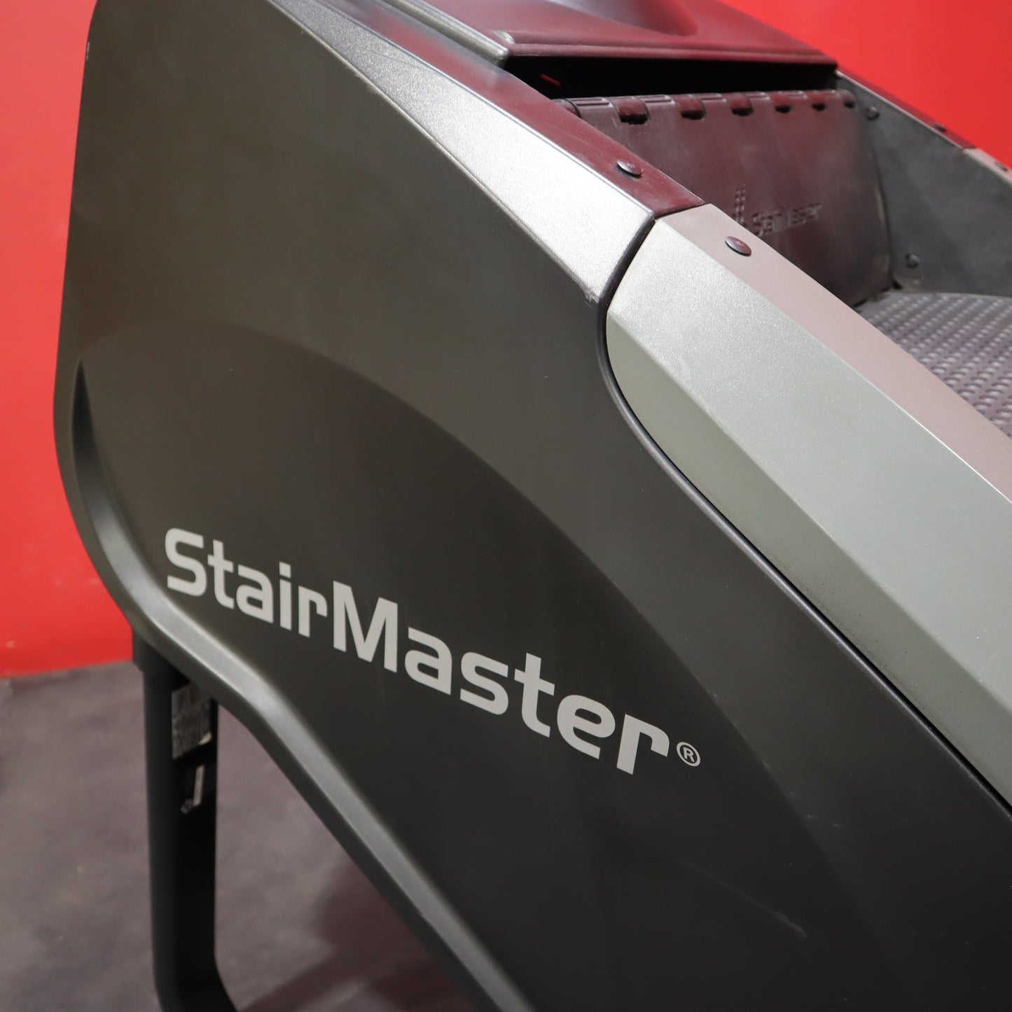 StairMaster SM5 StepMill w/10" TSE-1 Display (Refurbished)