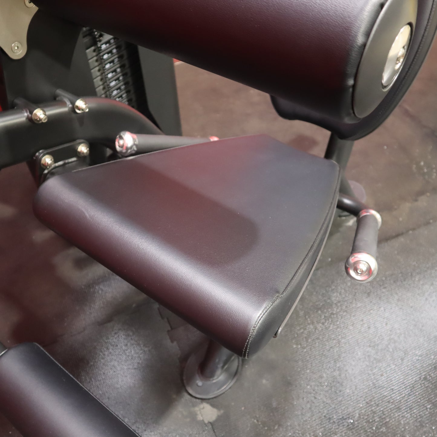 Hoist Fitness HD-3400 Dual Leg Extension/Leg Curl (Refurbished)