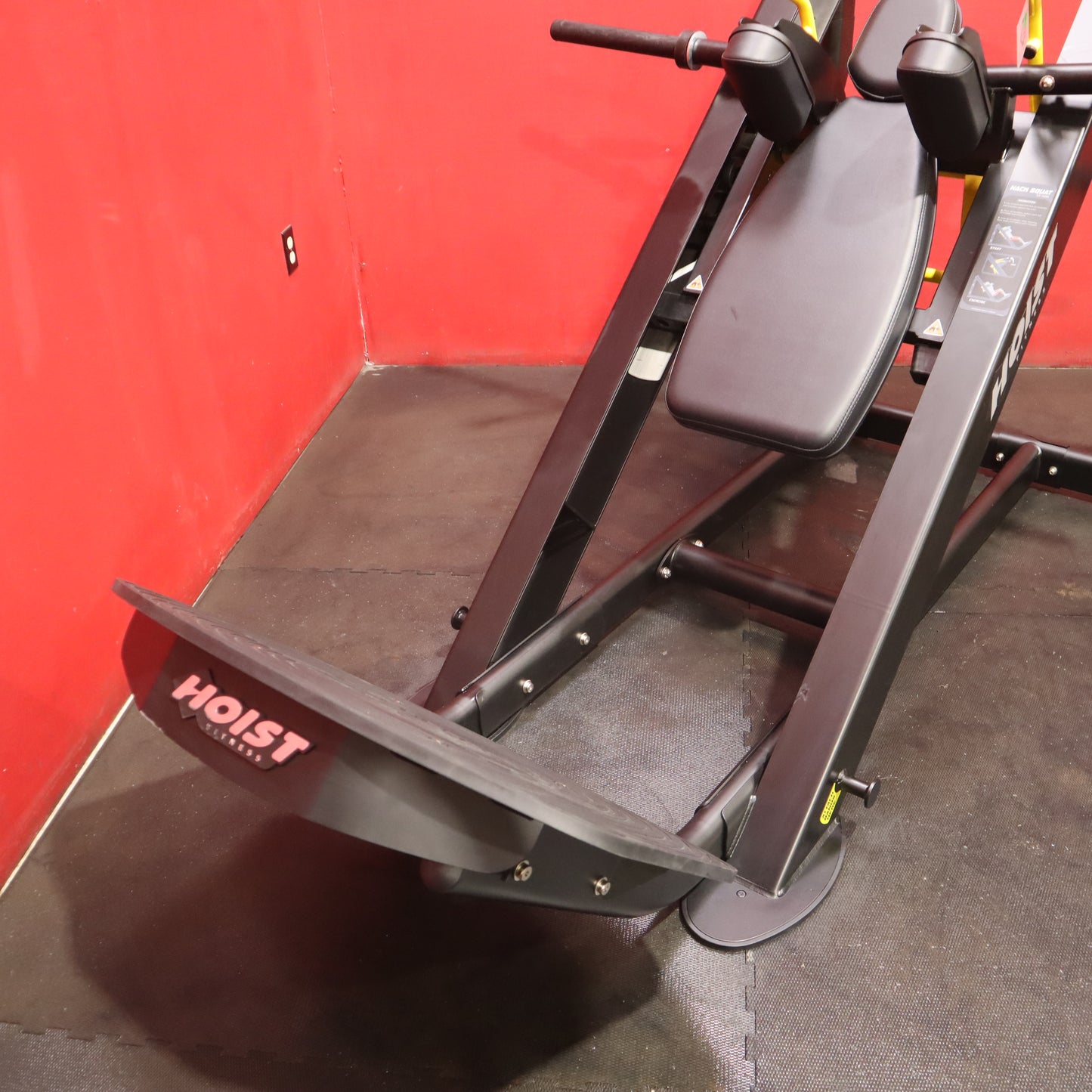 Hoist Fitness CF-3356 Hack Squat (Refurbished)