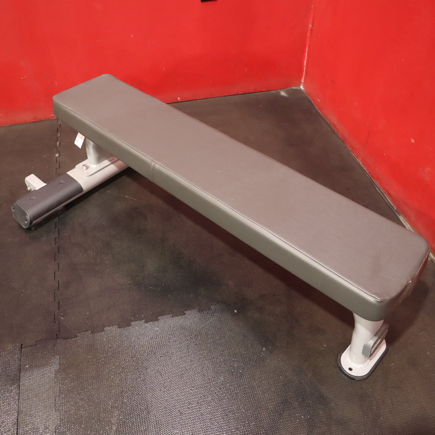 Precor Flat Bench (Refurbished)