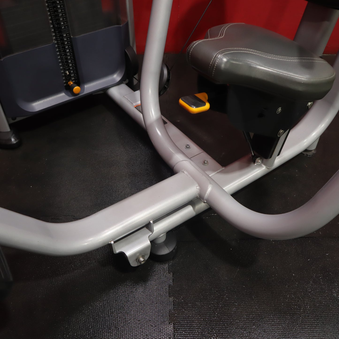 Precor Discovery Series Chest Press (Refurbished)