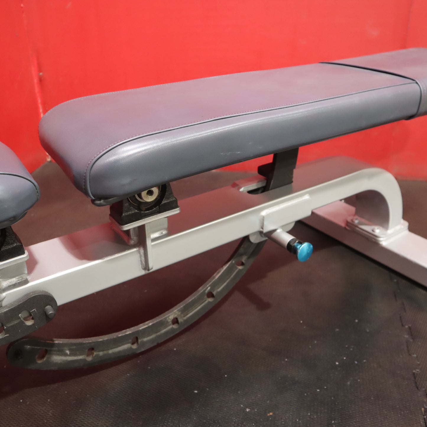 Precor Flat Incline 90 Adjustable Bench (Refurbished)