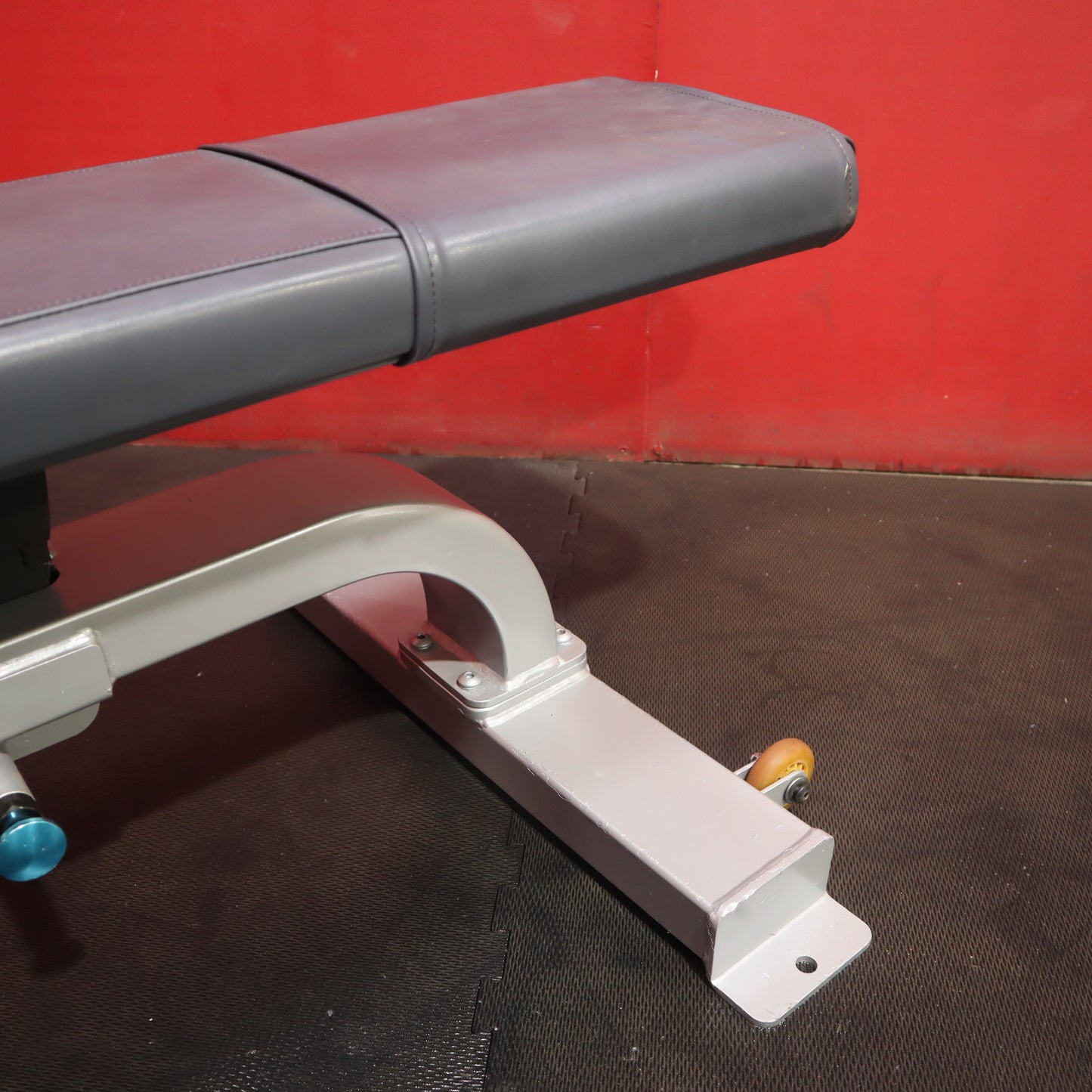 Precor Flat Incline 90 Adjustable Bench (Refurbished)