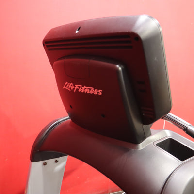 Life Fitness Discover SE3 HD Elevation Treadmill (Remanufactured)