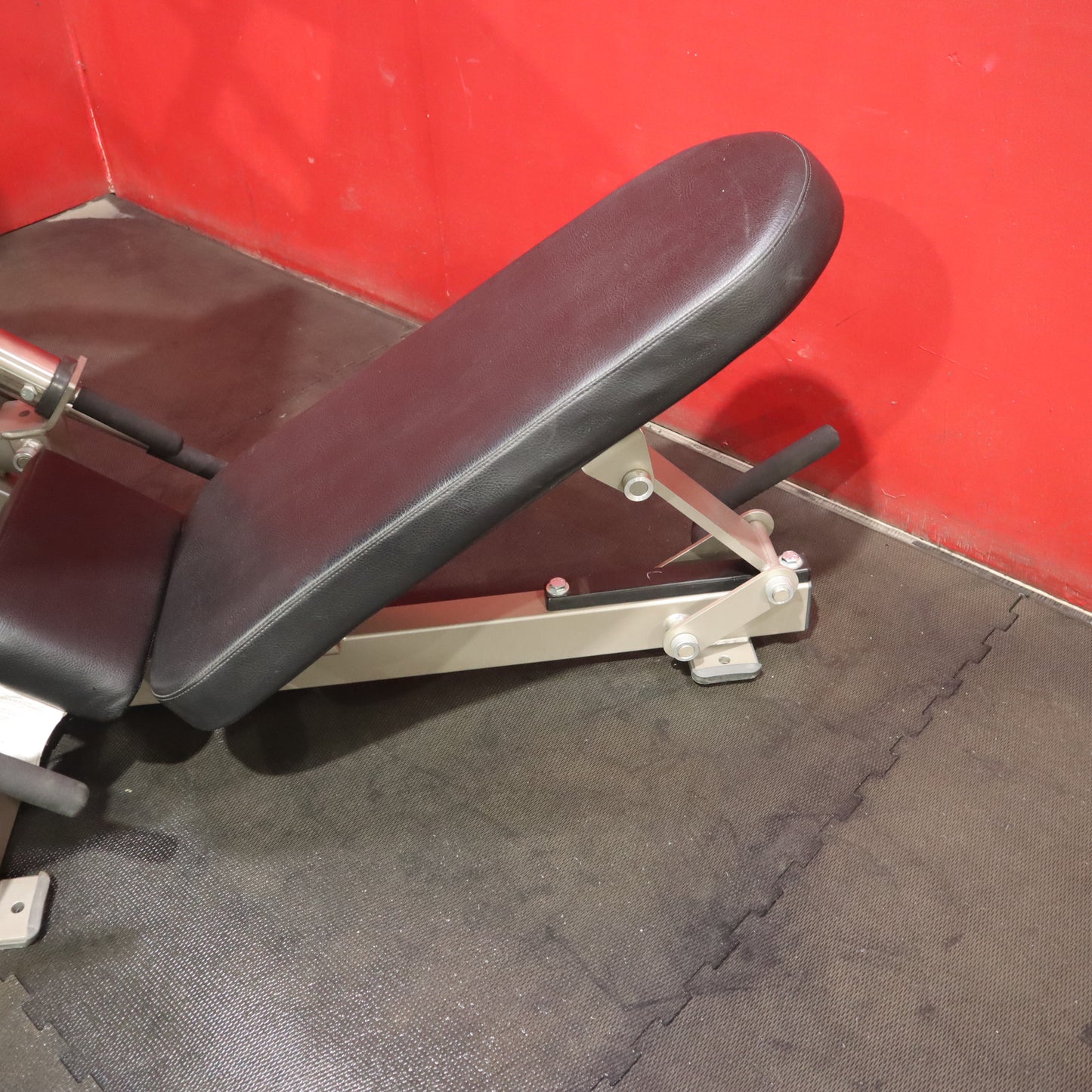 Hammer Strength Linear Leg Press (Refurbished)