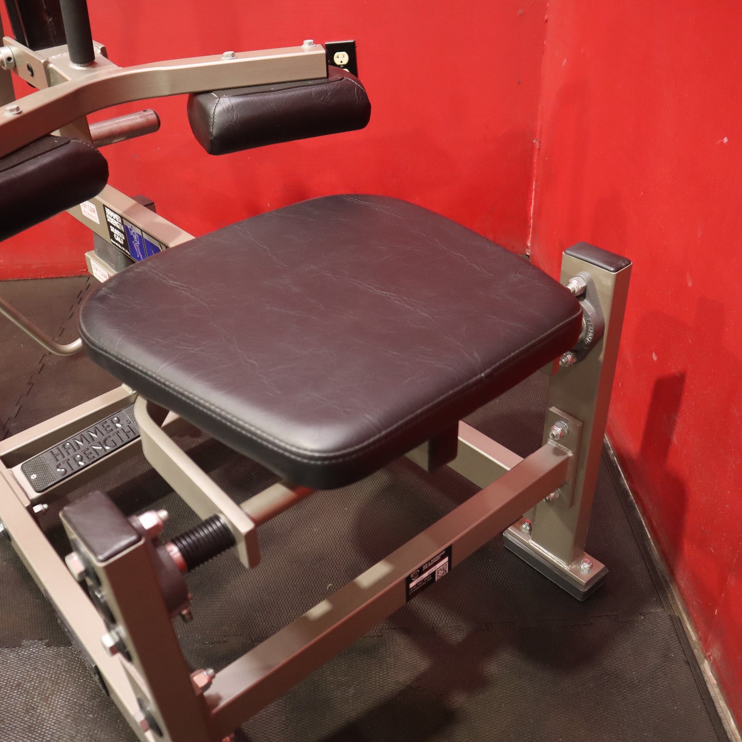 Hammer Strength Seated Calf (Refurbished)